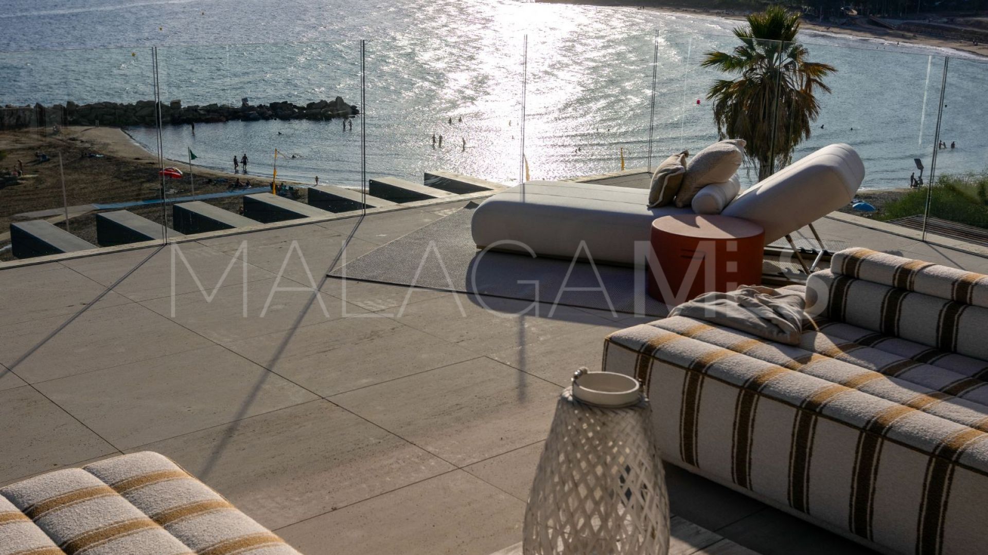 Apartamento for sale with 2 bedrooms in Estepona Puerto