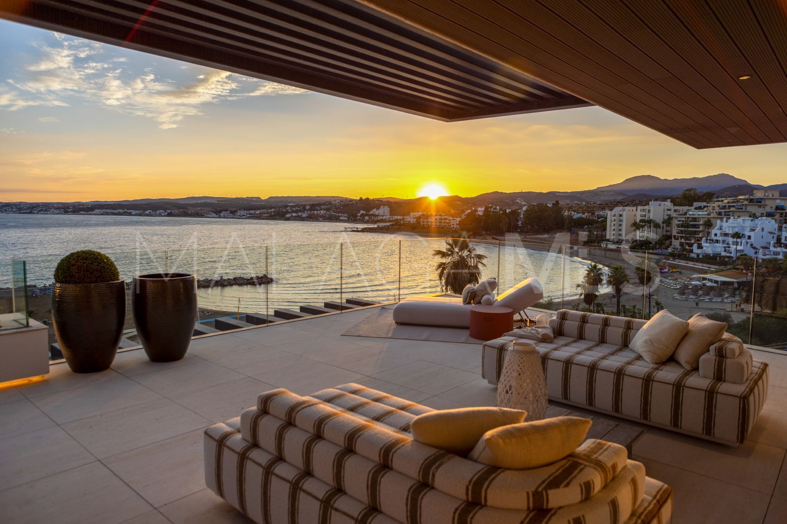 Apartamento for sale with 2 bedrooms in Estepona Puerto