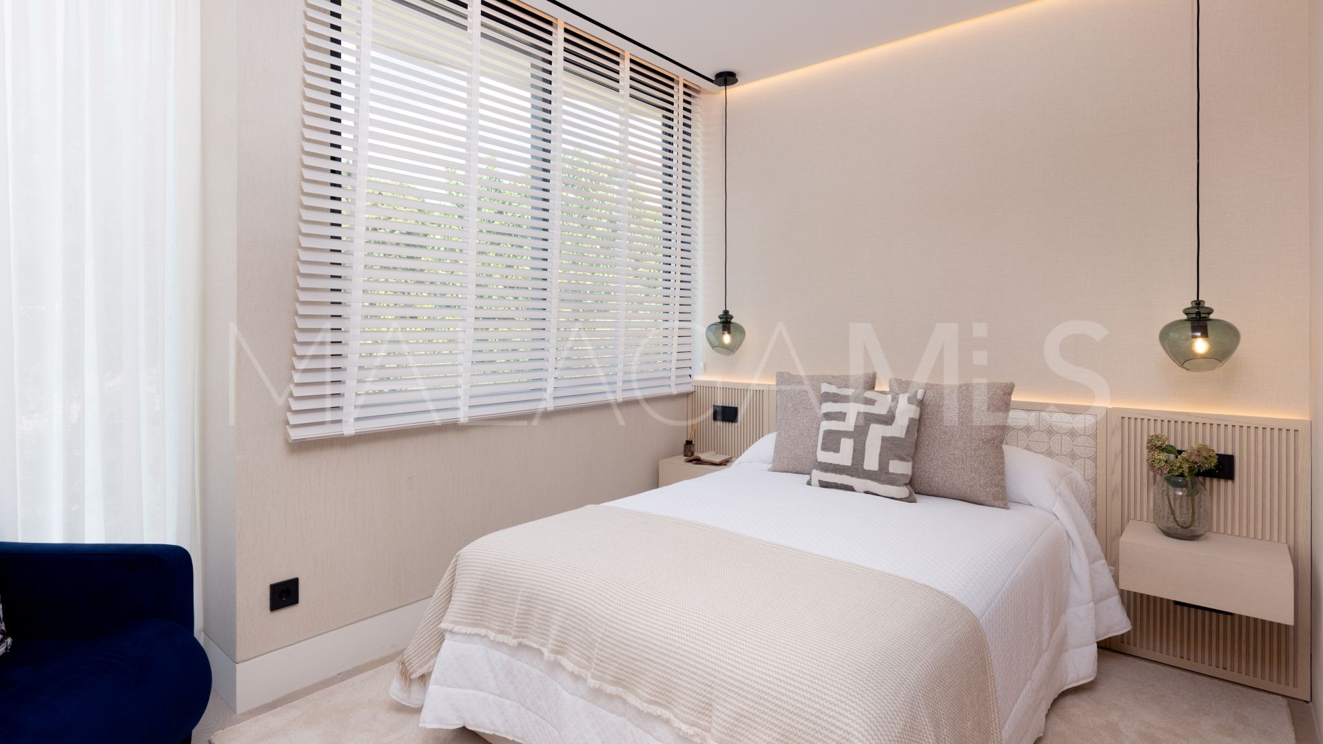 Apartamento for sale with 2 bedrooms in Estepona Puerto