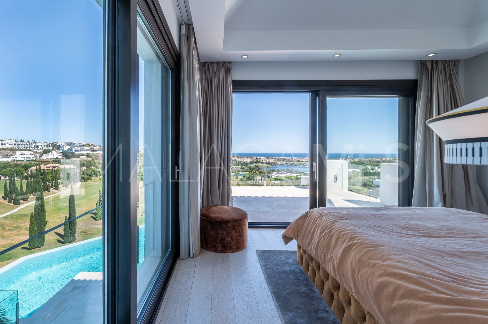 Villa de 6 bedrooms for sale in Los Flamingos Golf