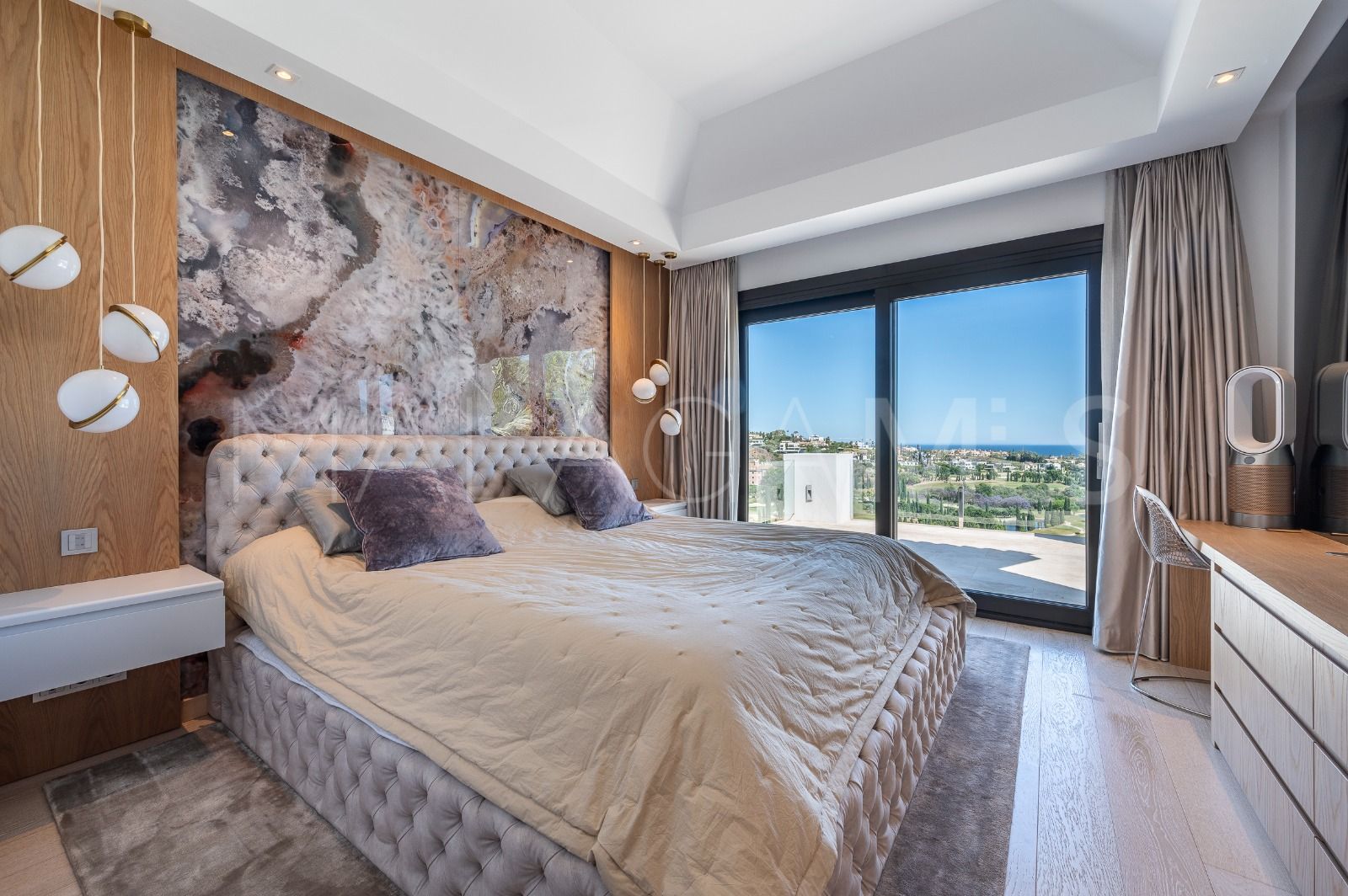 Villa de 6 bedrooms for sale in Los Flamingos Golf