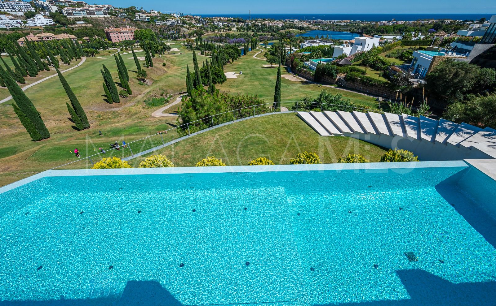 Villa de 6 bedrooms for sale in Los Flamingos Golf