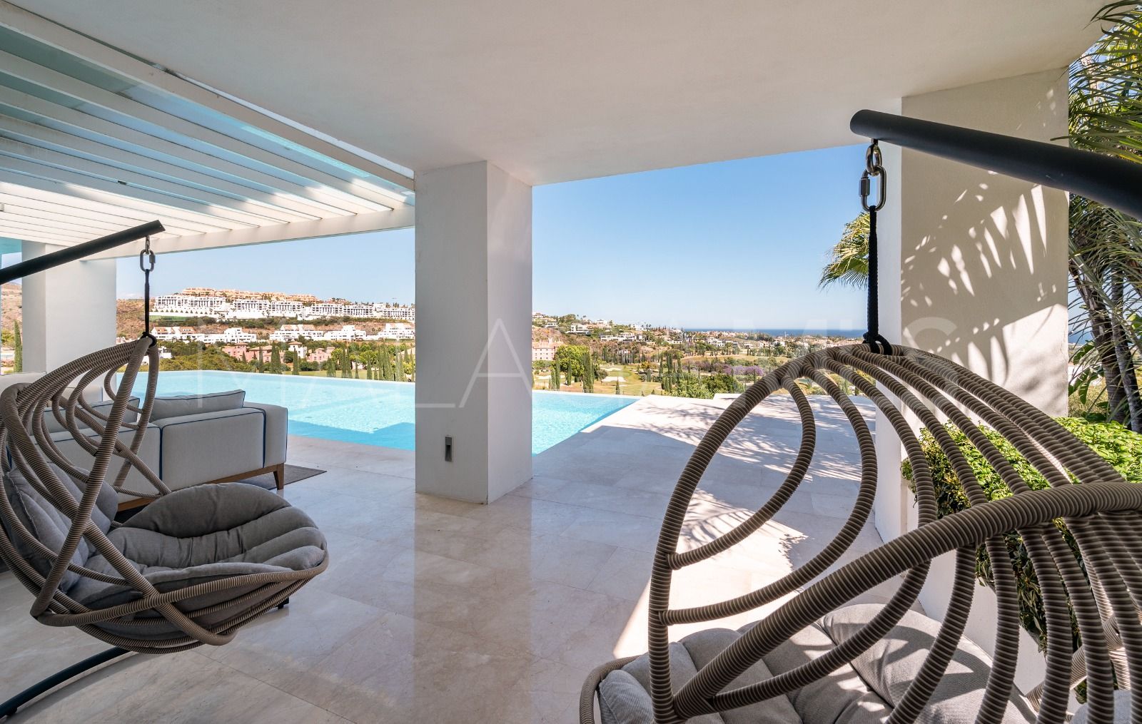 Villa de 6 bedrooms for sale in Los Flamingos Golf