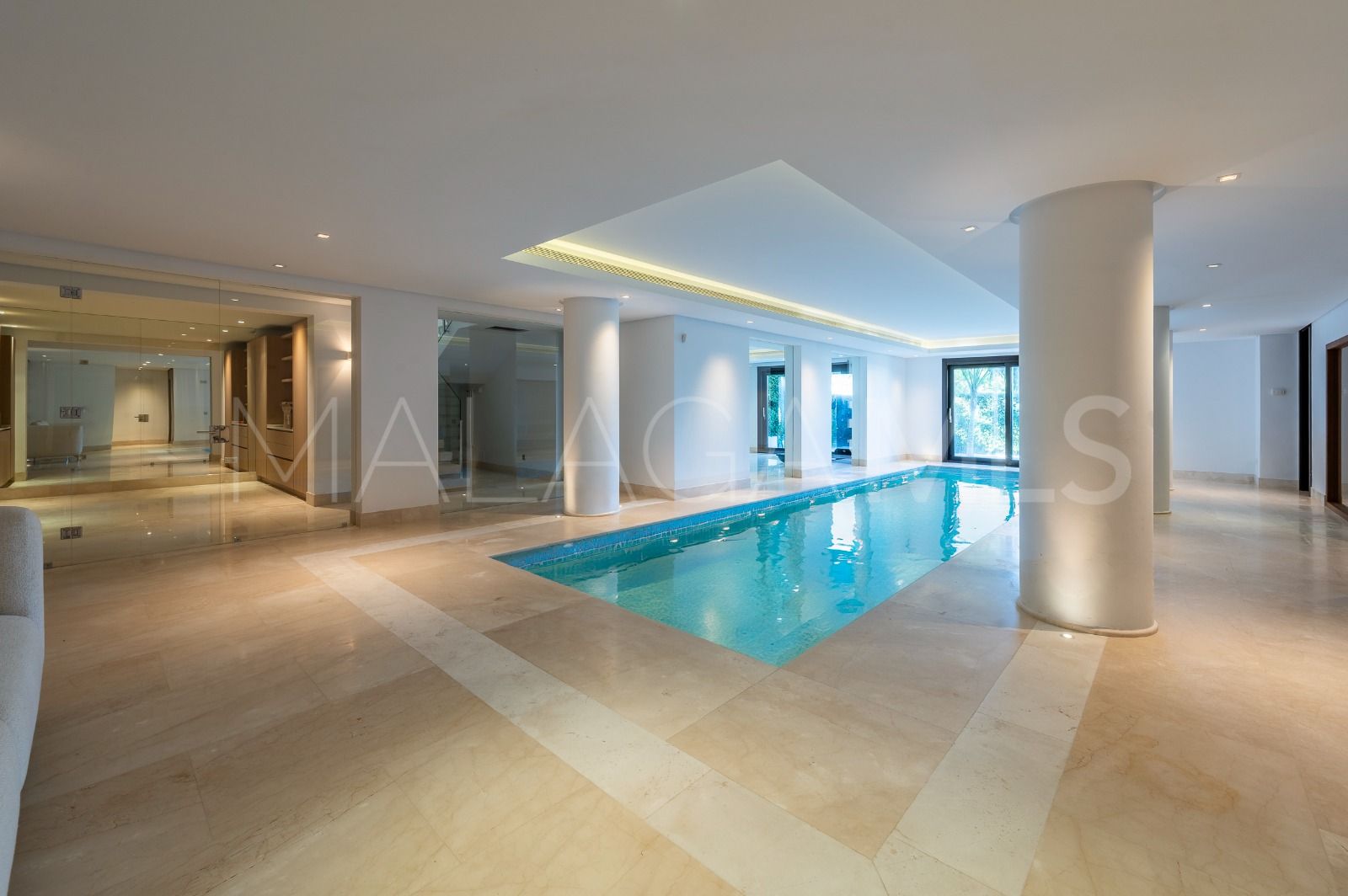 Villa de 6 bedrooms for sale in Los Flamingos Golf