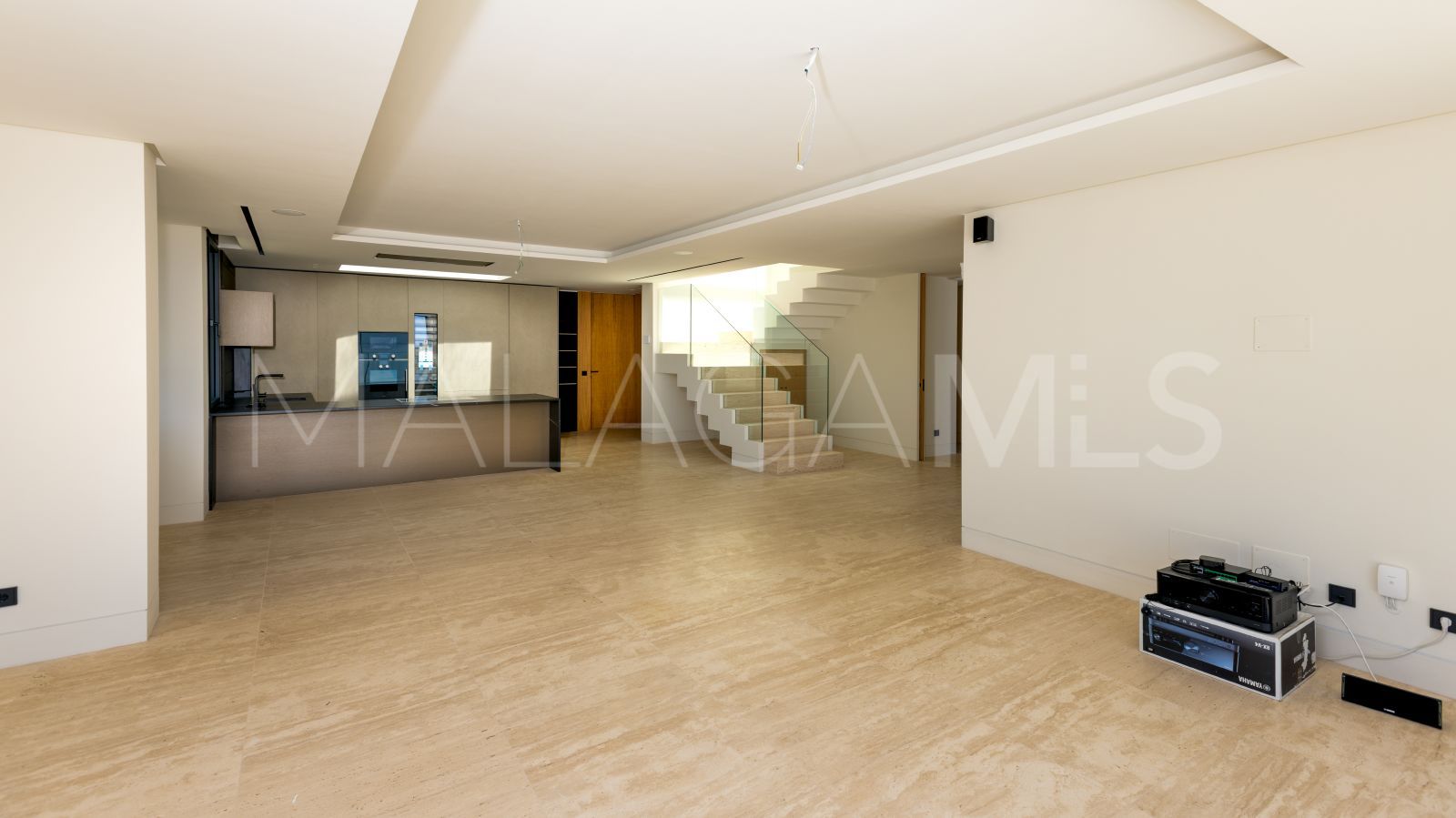 Duplex penthouse for sale in Estepona Puerto