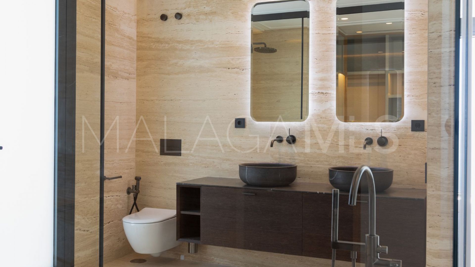 Duplex penthouse for sale in Estepona Puerto