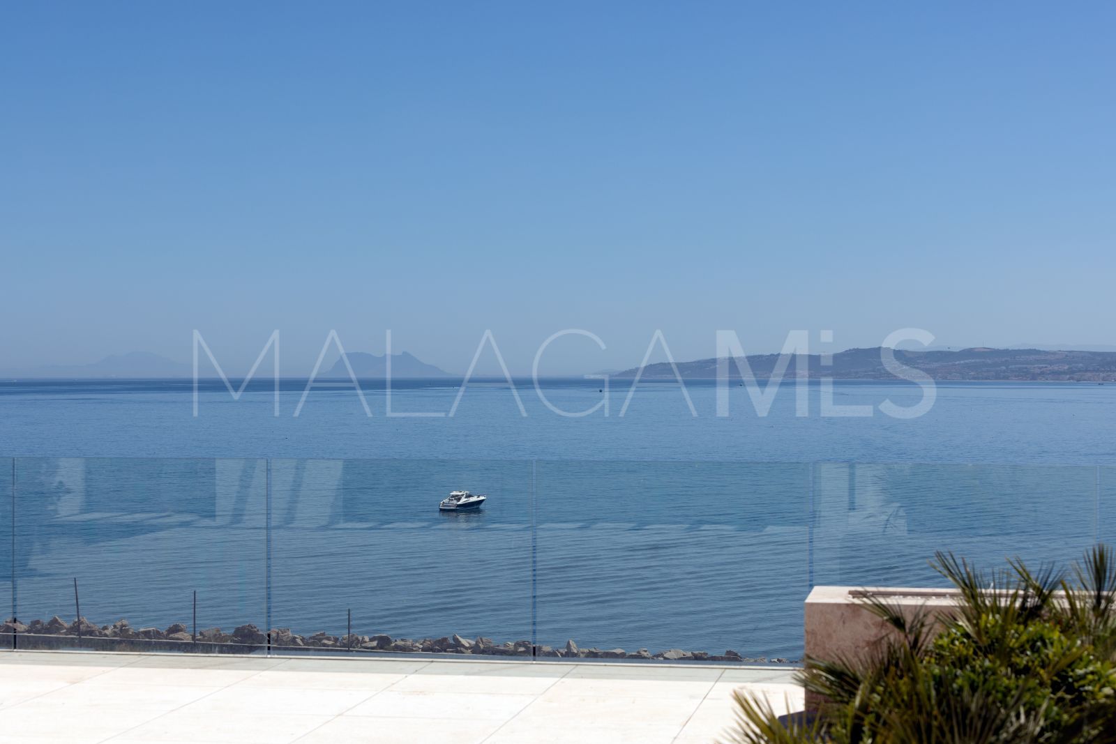 Duplex penthouse for sale in Estepona Puerto