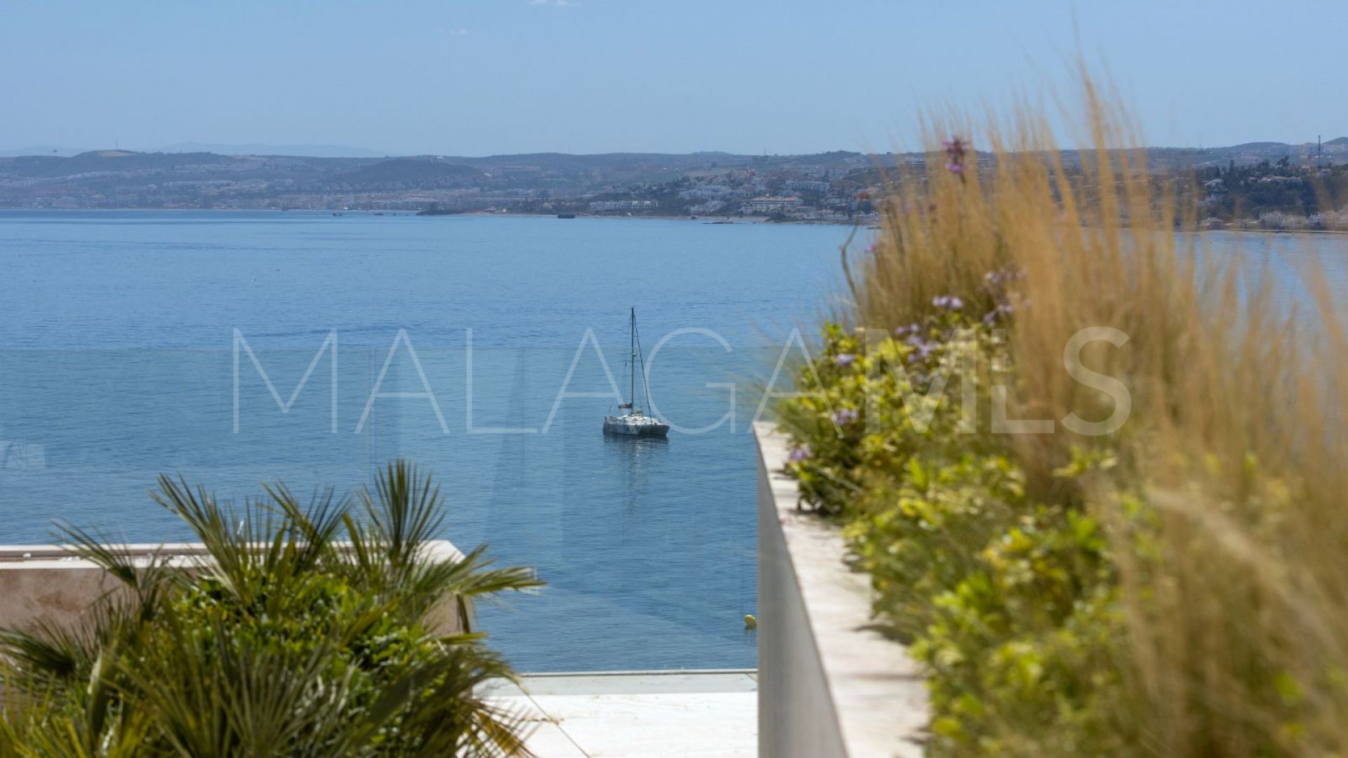 Duplex penthouse for sale in Estepona Puerto