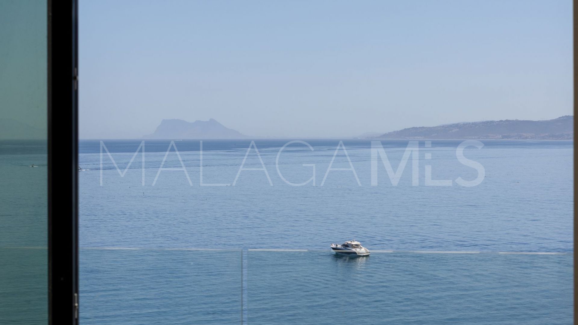 Duplex penthouse for sale in Estepona Puerto