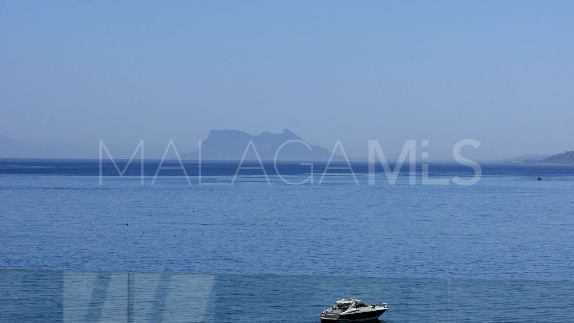 Duplex penthouse for sale in Estepona Puerto