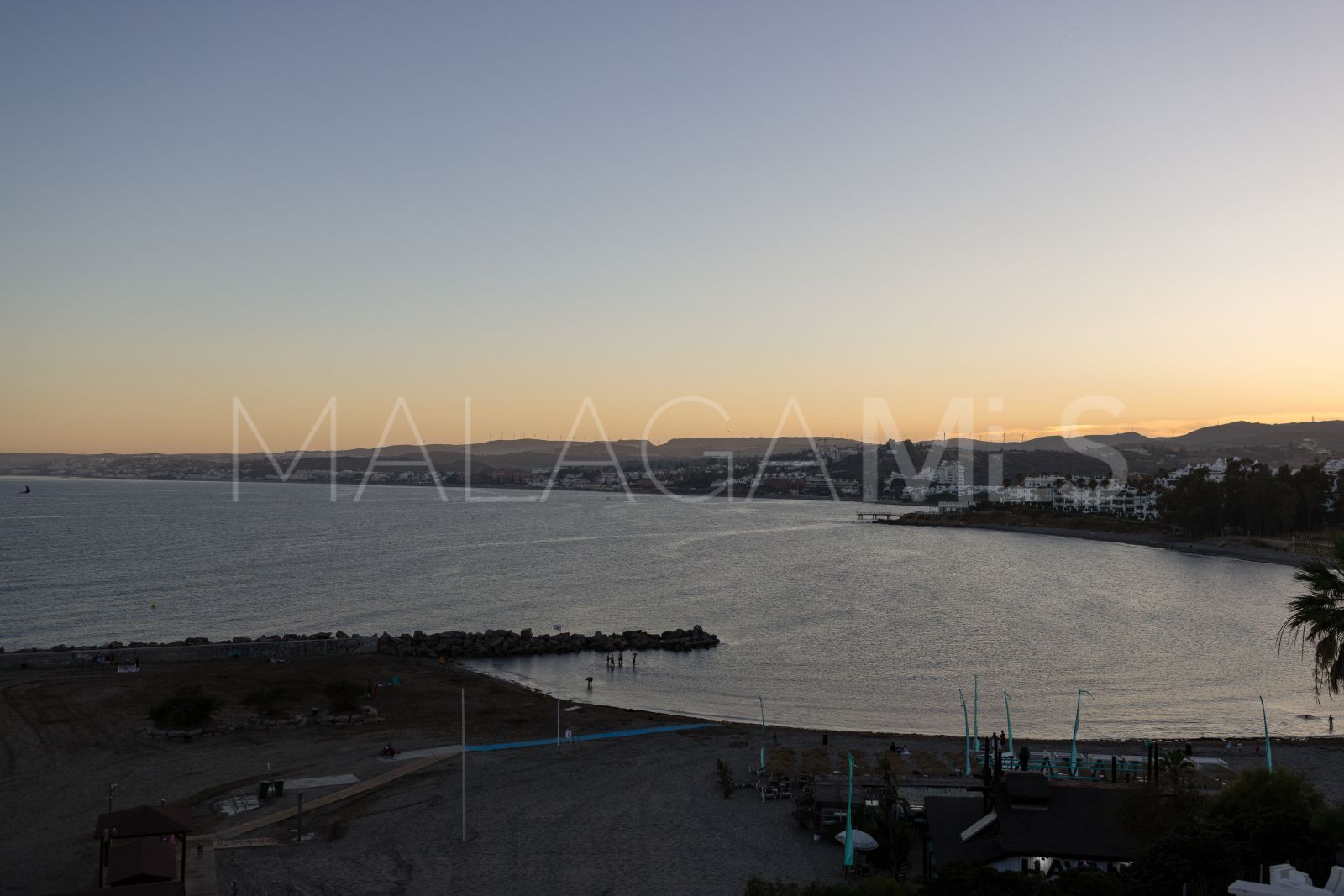 Duplex penthouse for sale in Estepona Puerto