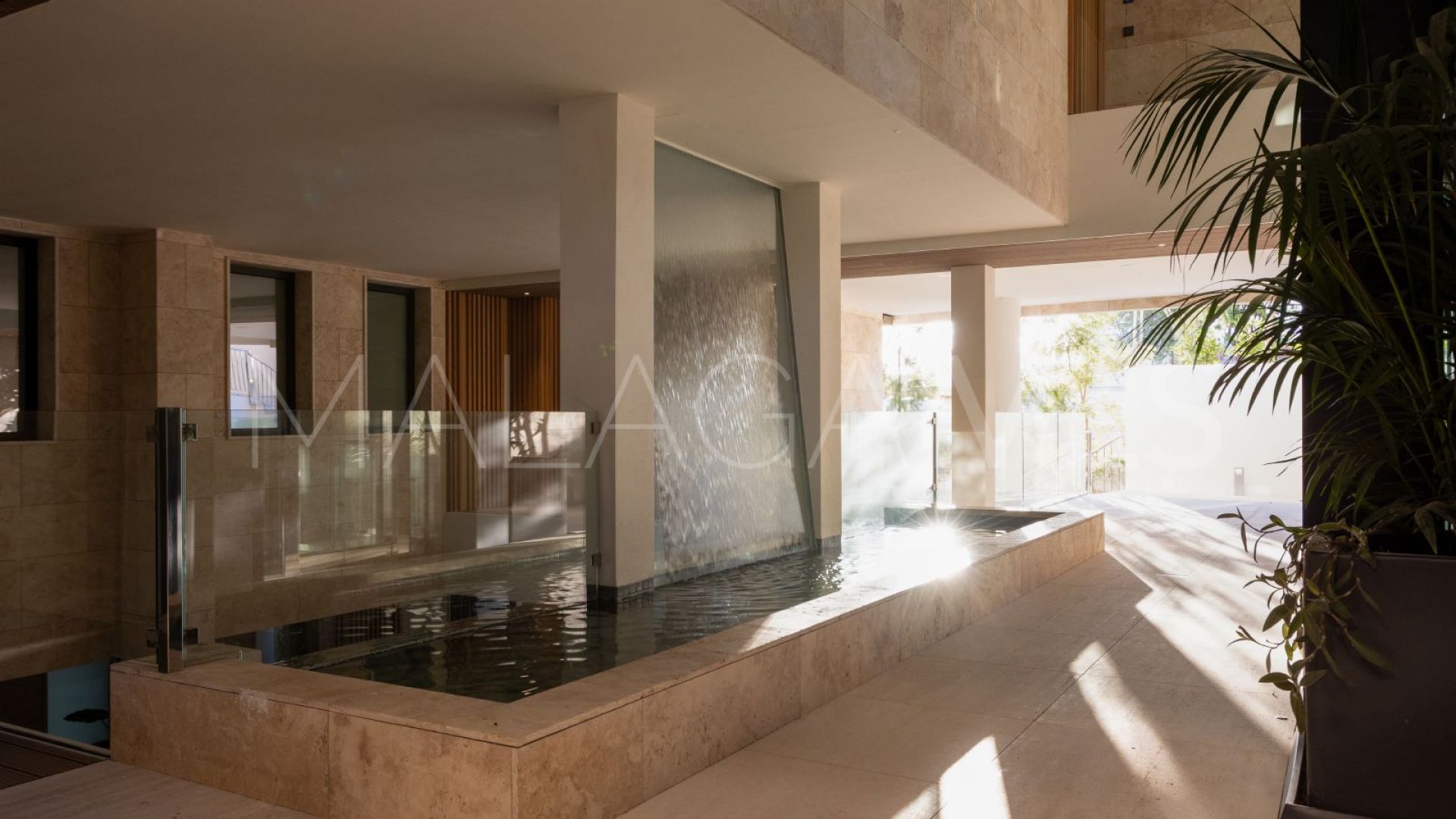 Duplex penthouse for sale in Estepona Puerto