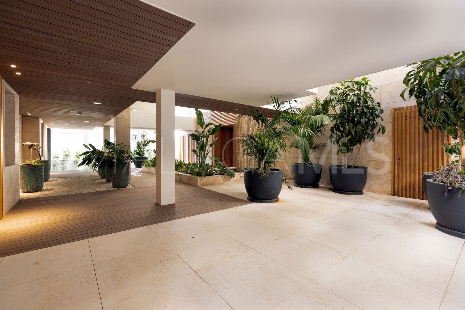 Duplex penthouse for sale in Estepona Puerto