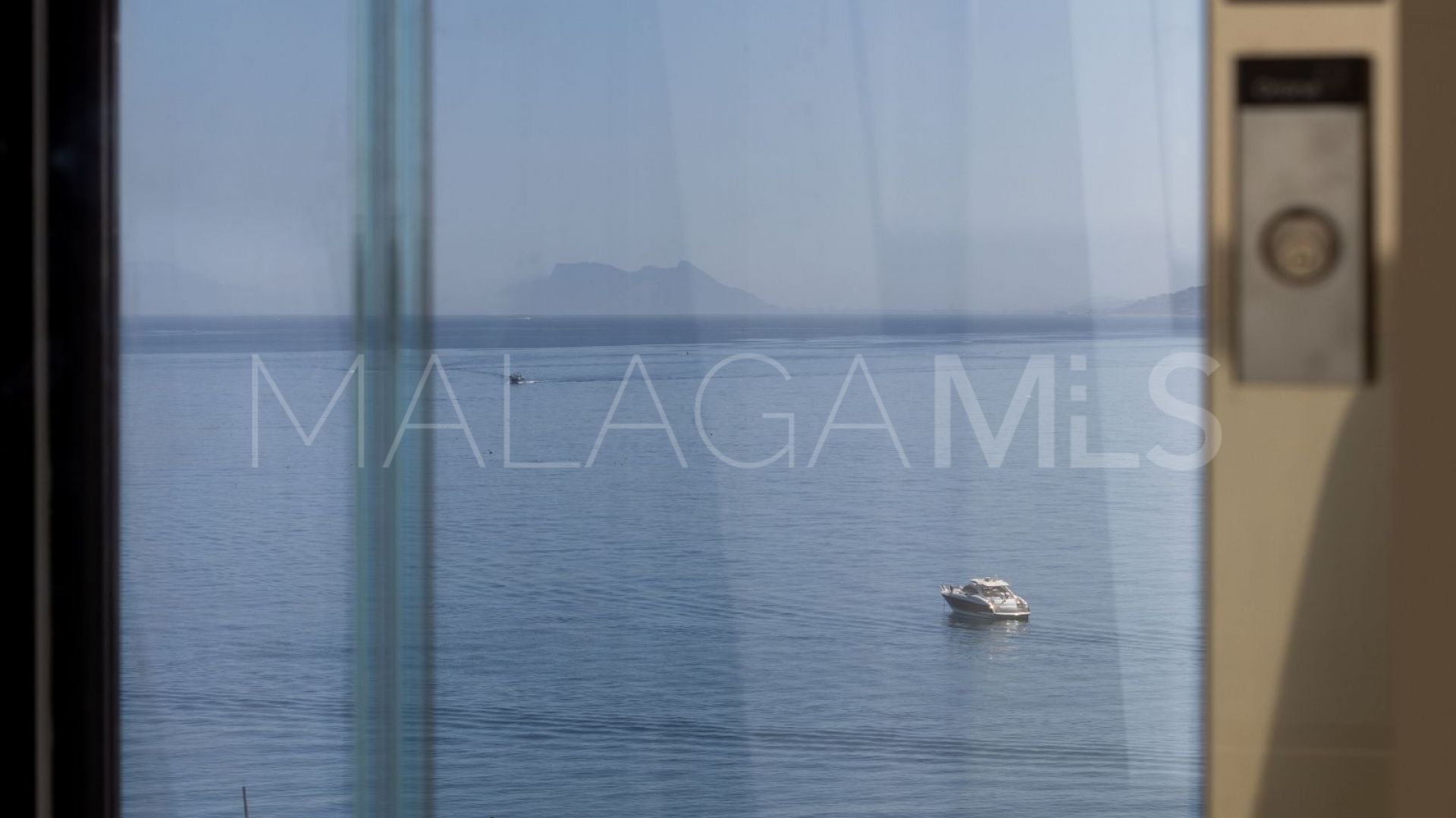 Duplex penthouse for sale in Estepona Puerto
