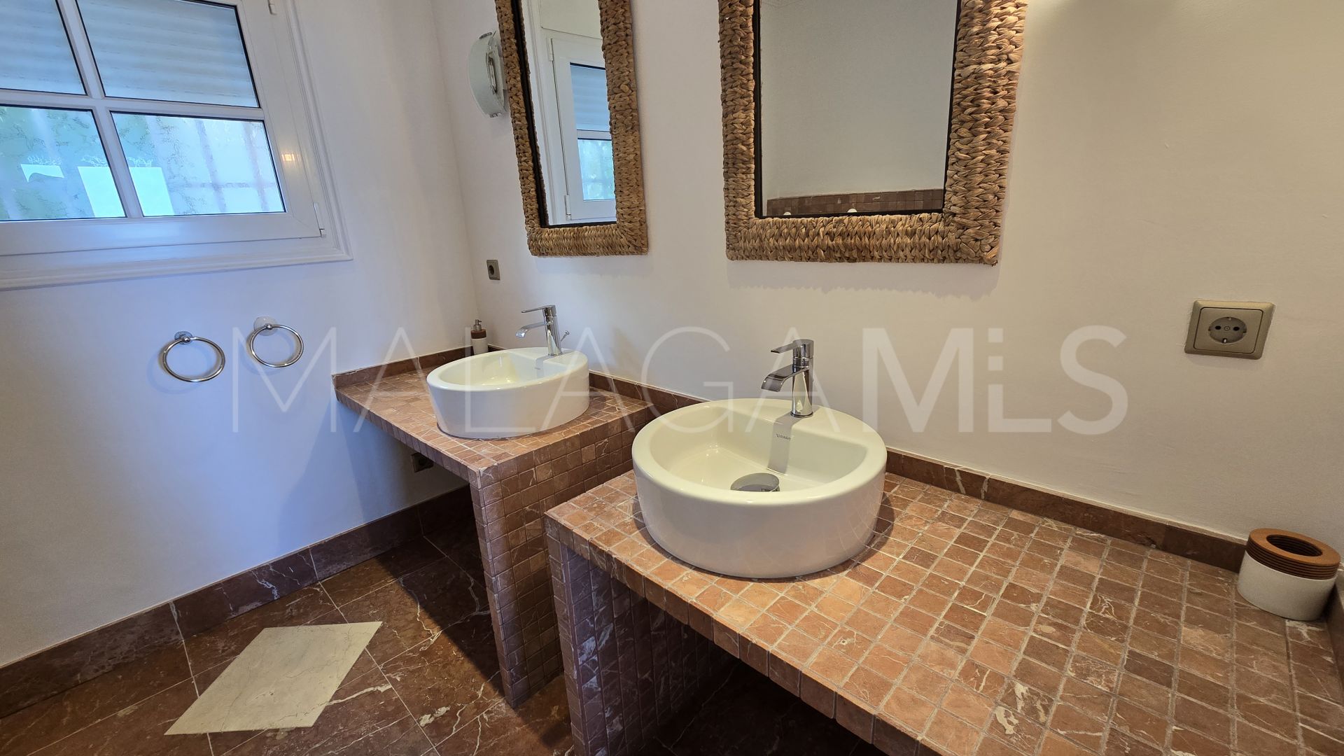 Villa for sale in Rio Real