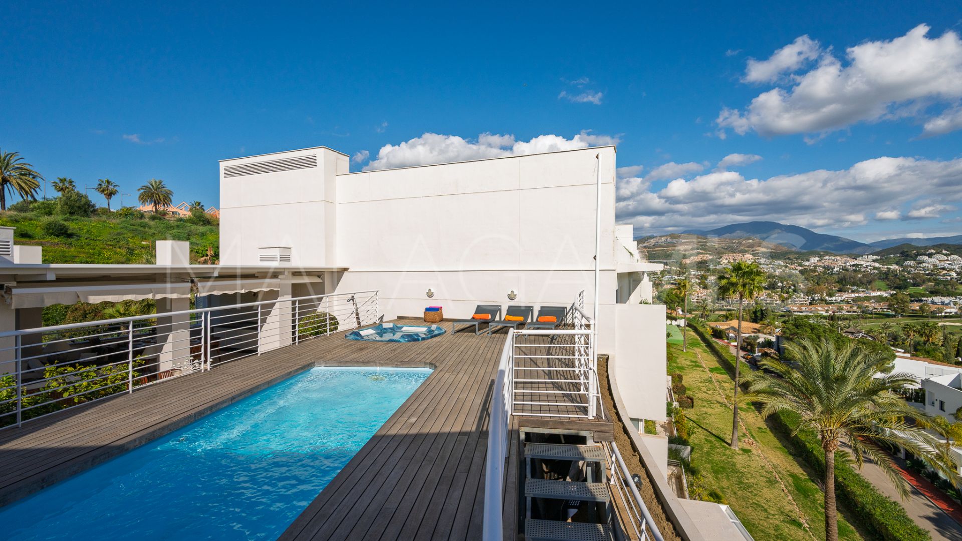 Duplex penthouse for sale in Nueva Andalucia