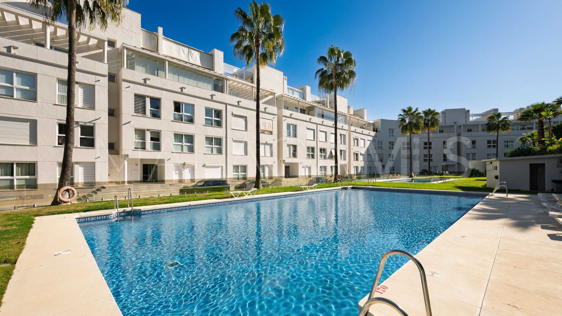Duplex penthouse for sale in Nueva Andalucia