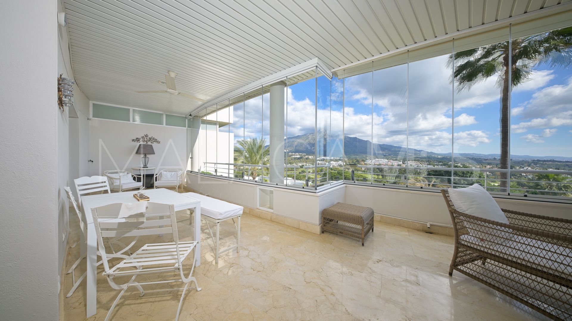 Duplex penthouse for sale in Nueva Andalucia