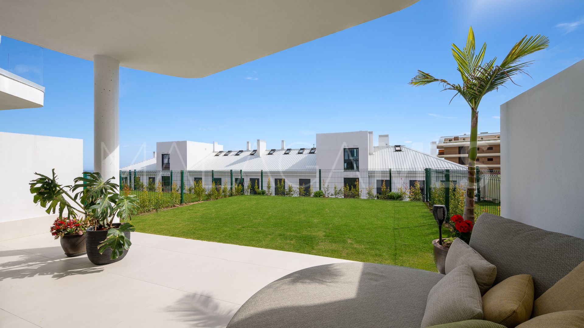 Se vende apartamento planta baja in Fuengirola with 3 bedrooms