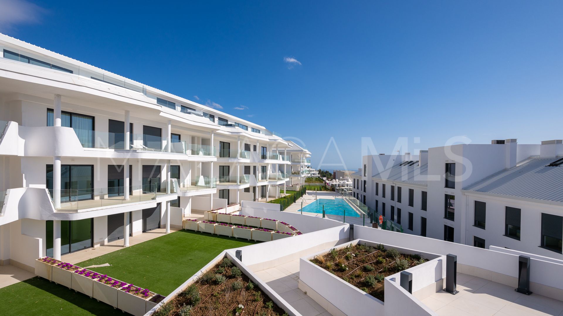 Se vende apartamento planta baja in Fuengirola with 3 bedrooms