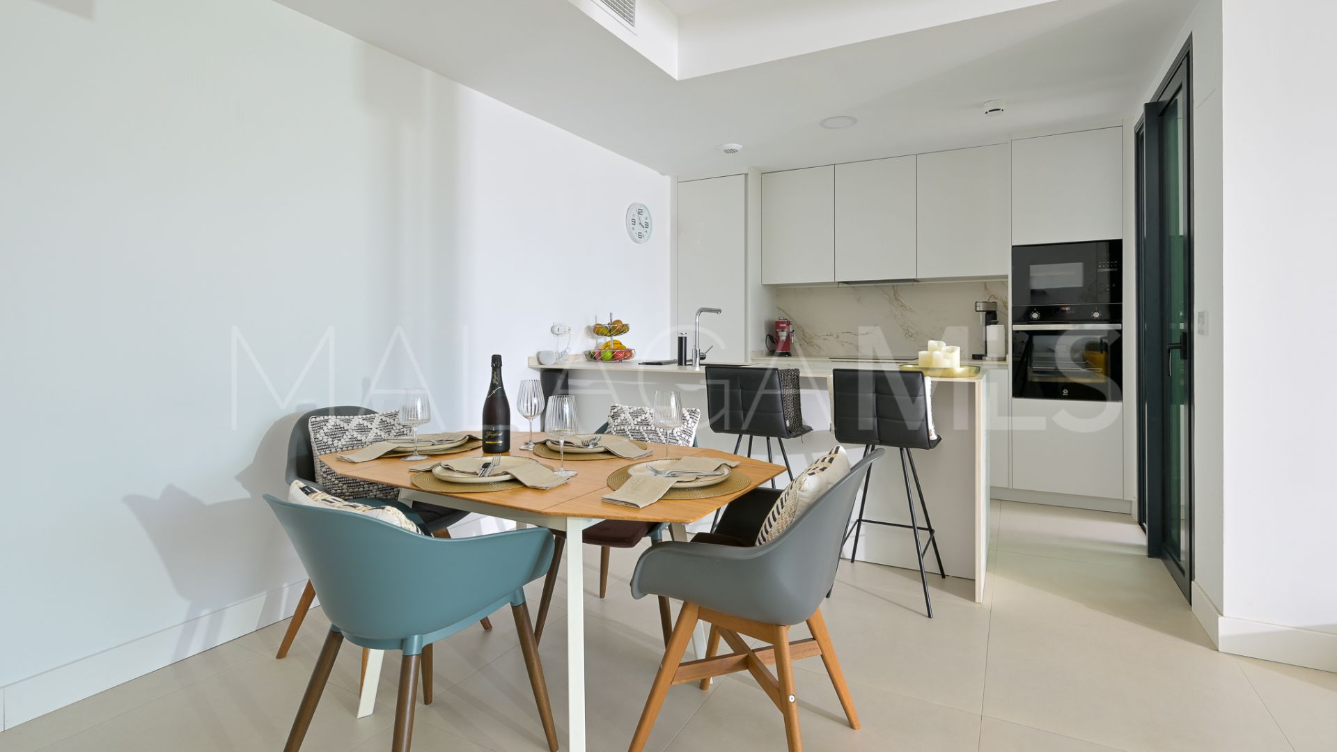 Se vende apartamento planta baja in Fuengirola with 3 bedrooms