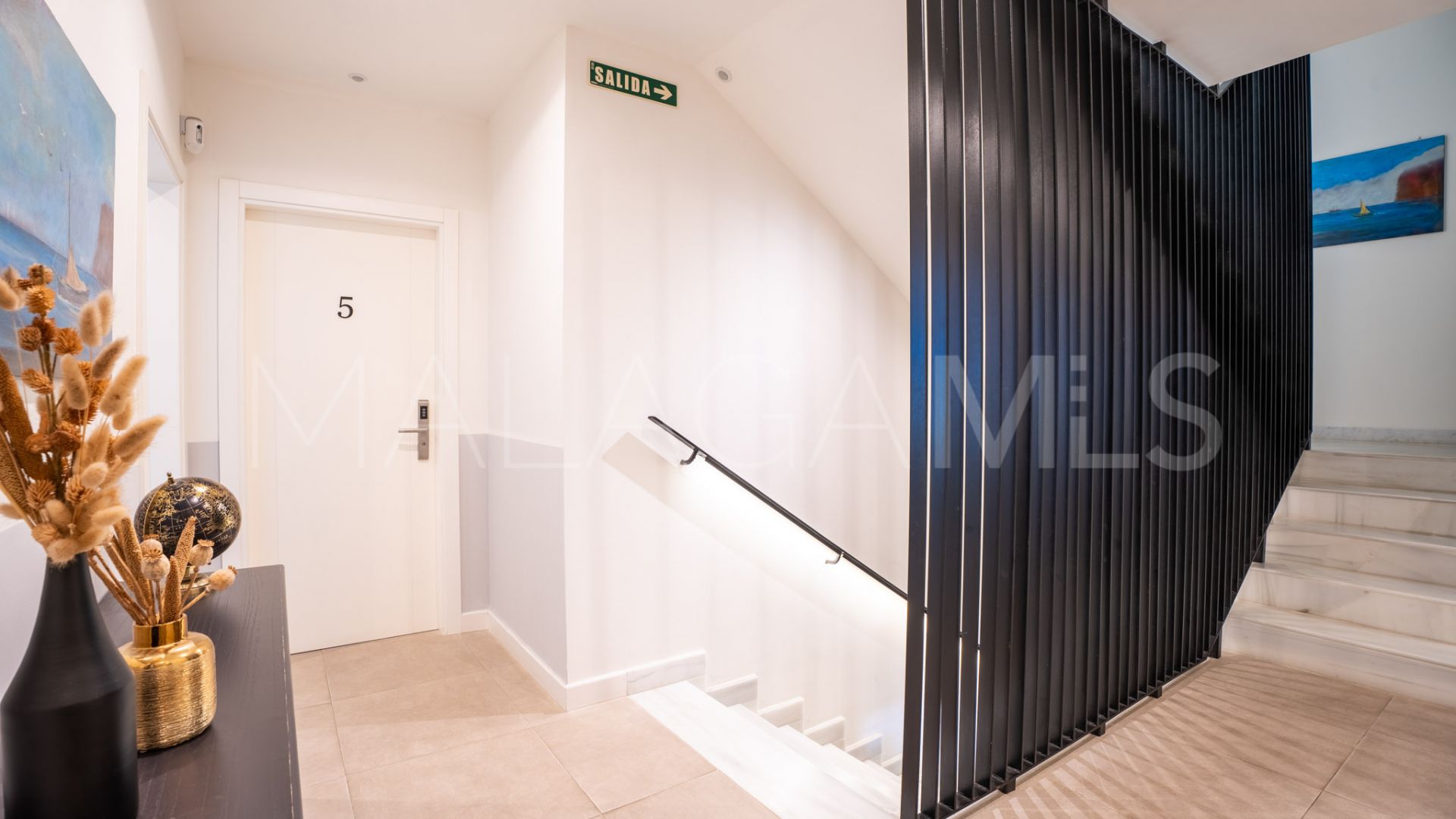 Hotel for sale in Estepona