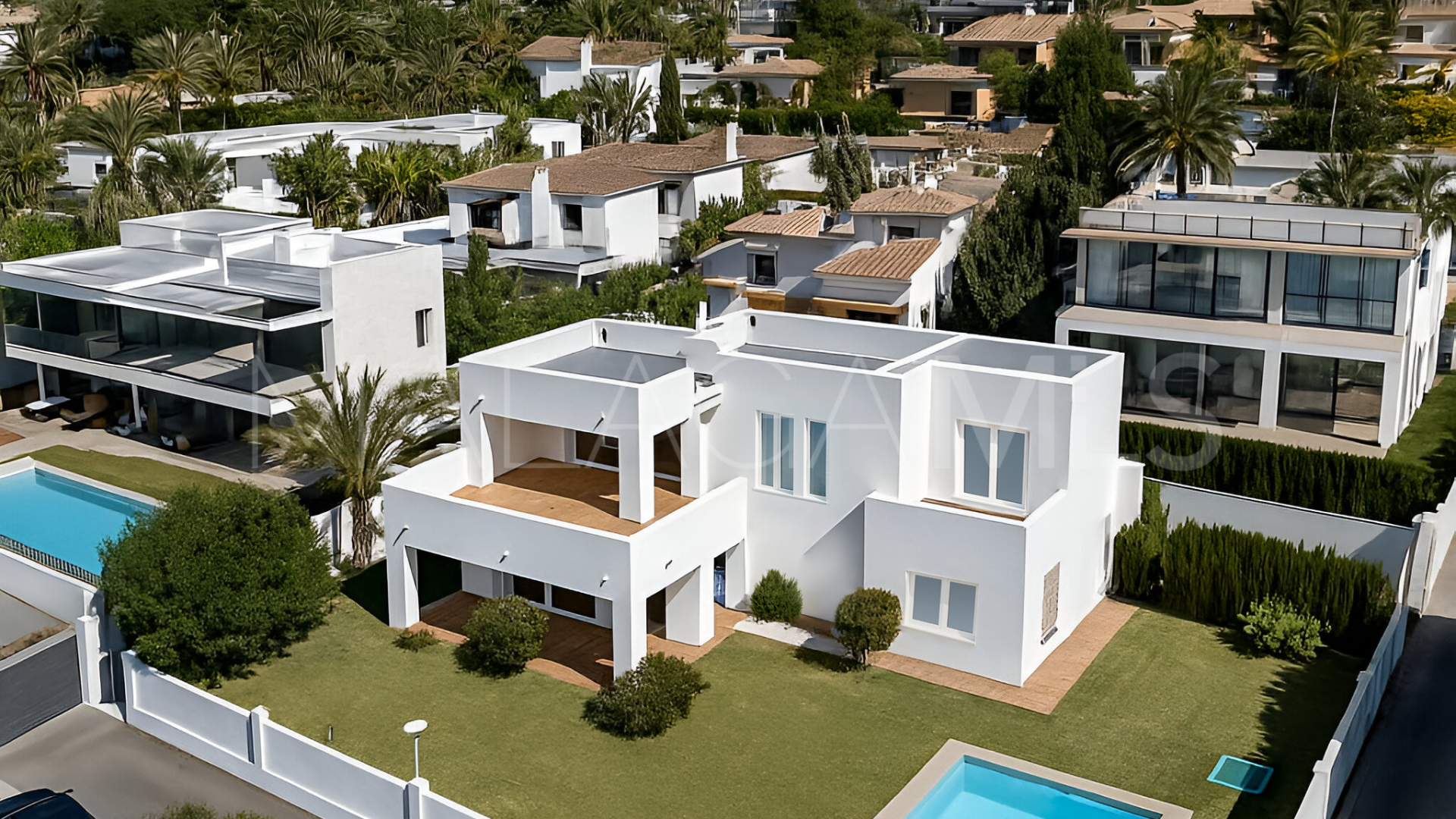 Villa for sale in Marbesa
