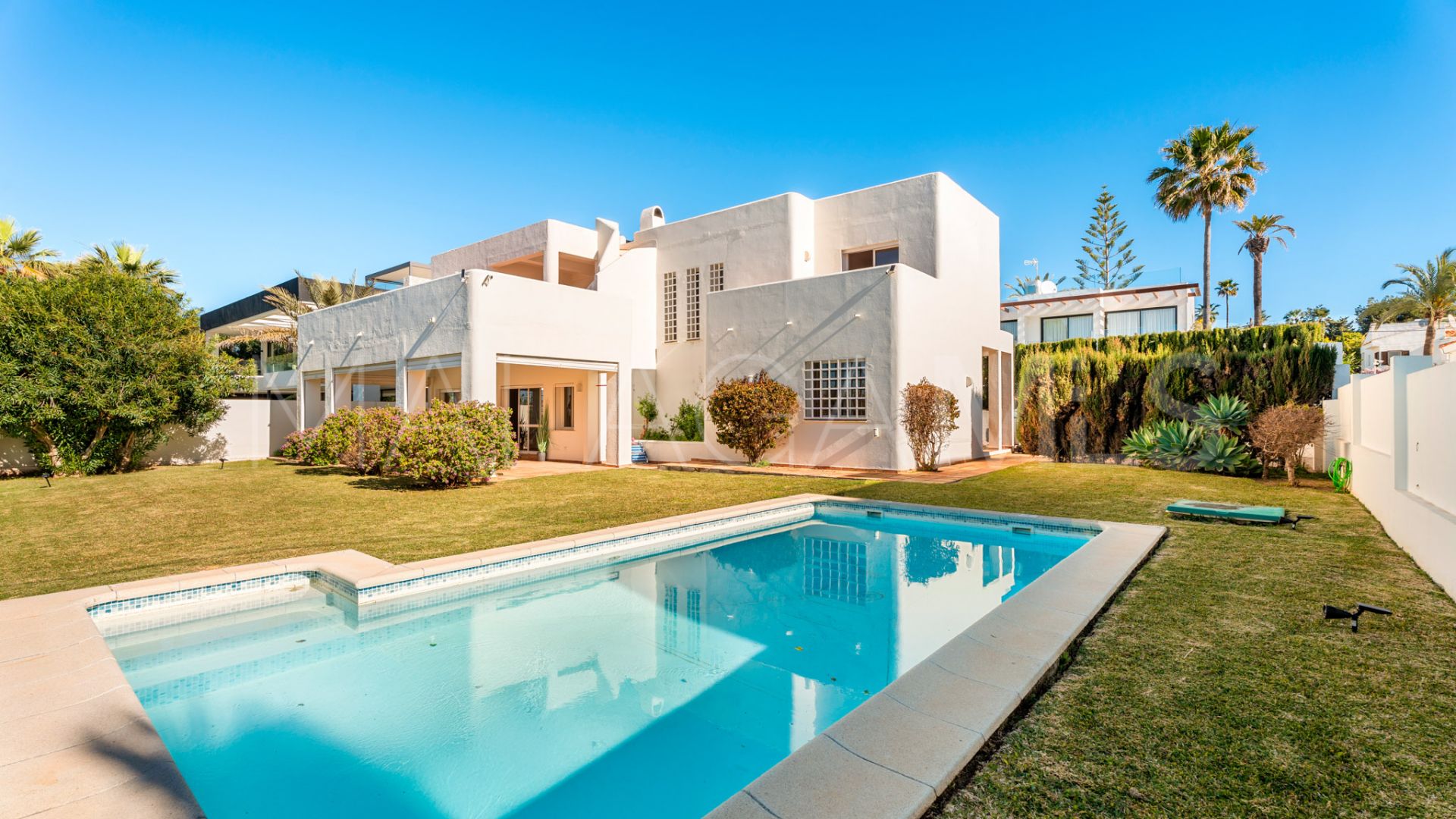 Villa for sale in Marbesa