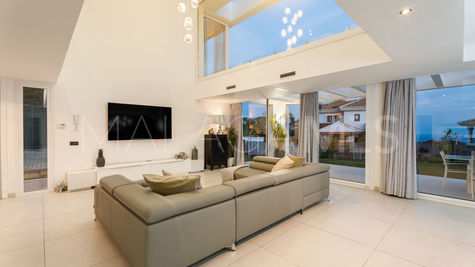 Villa for sale in Mijas