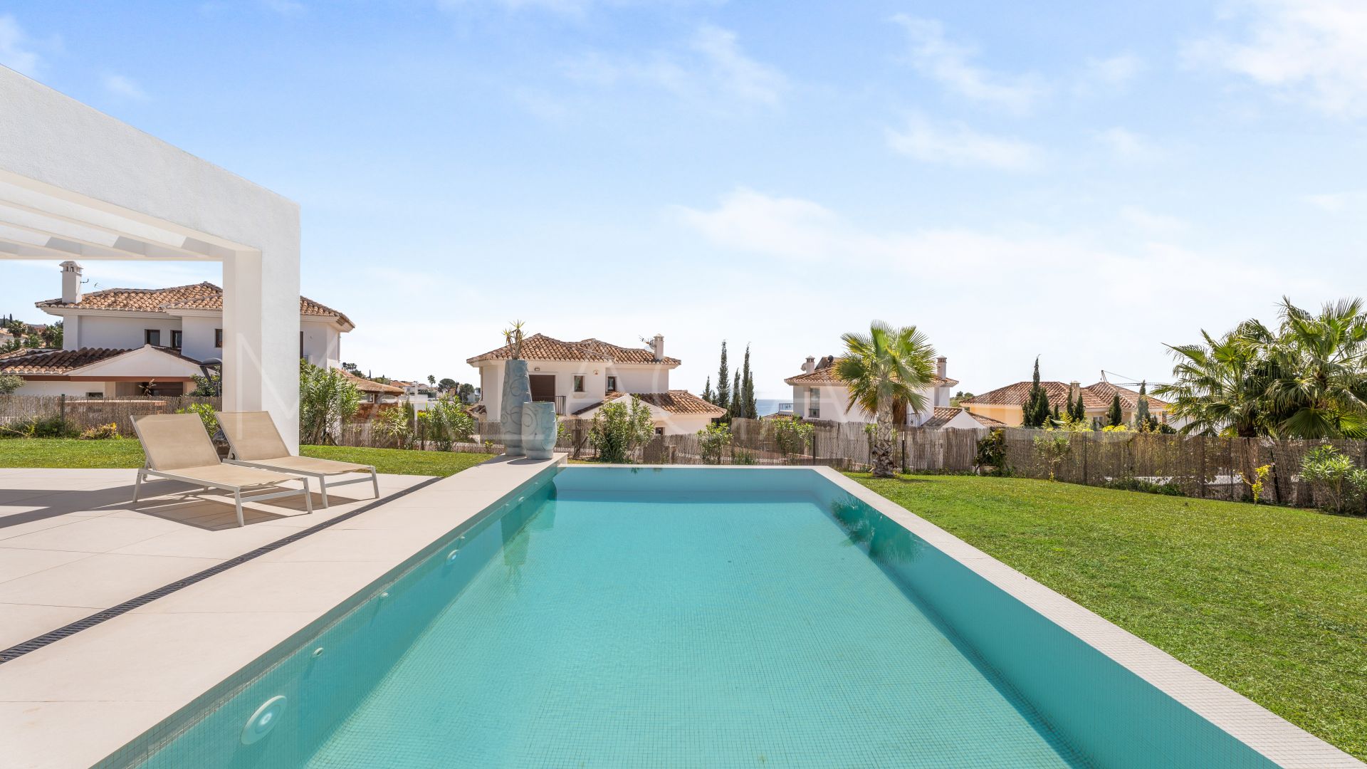 Villa for sale in Mijas