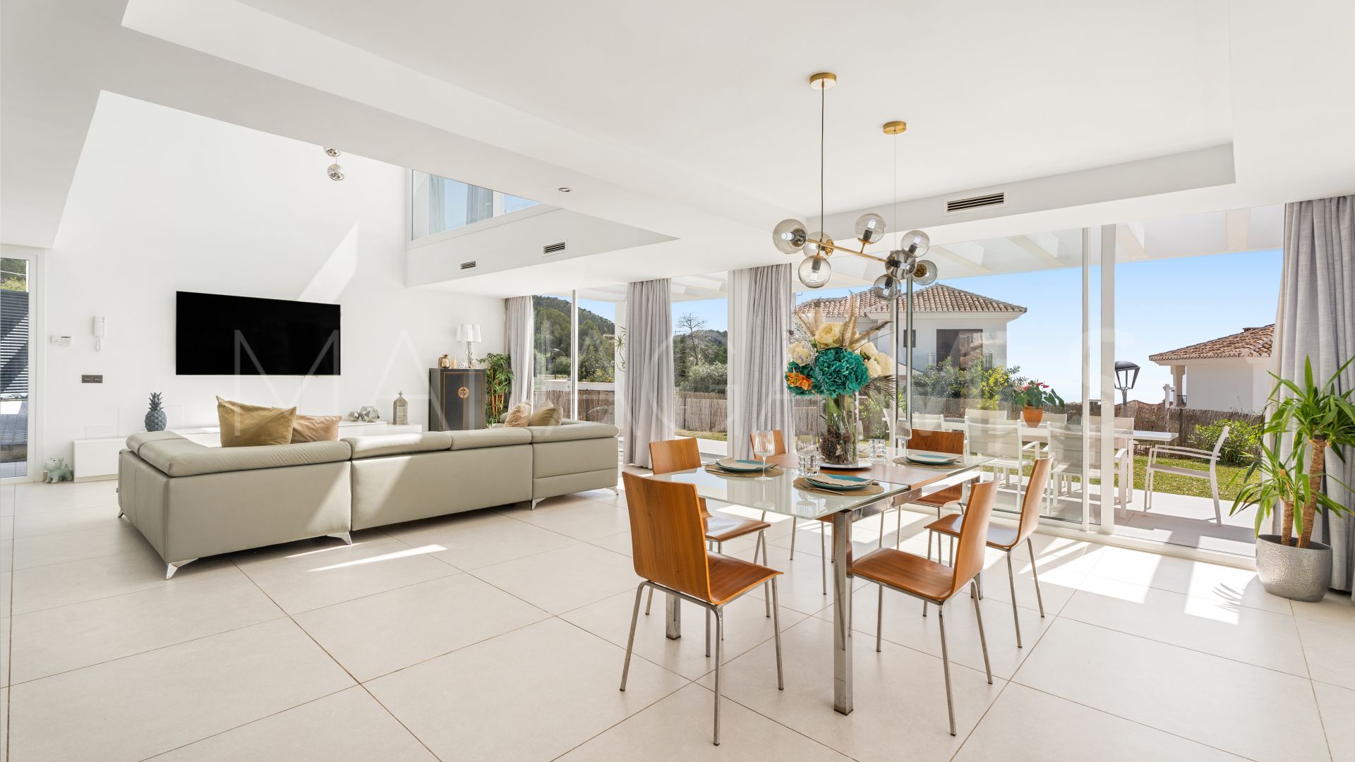 Villa for sale in Mijas