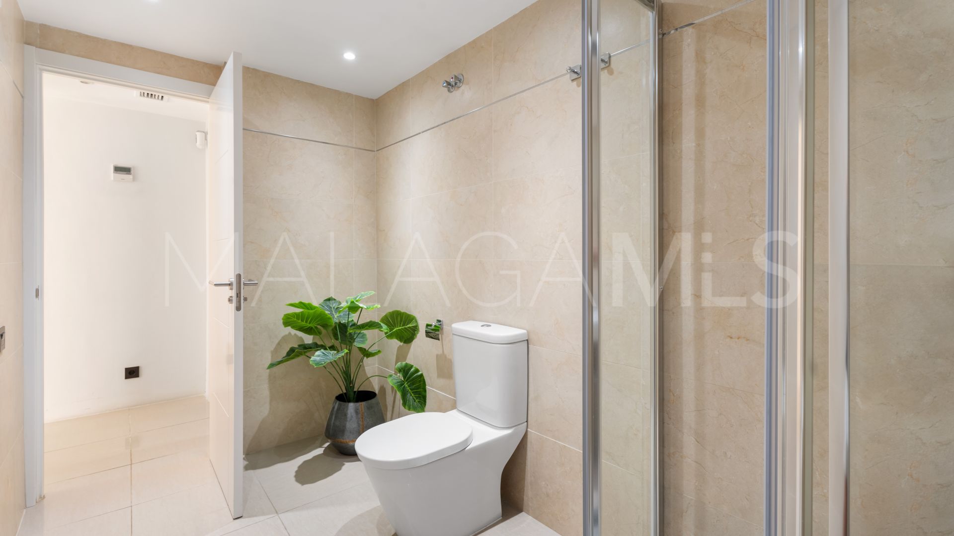 Wohnung for sale in Marbella - Puerto Banus