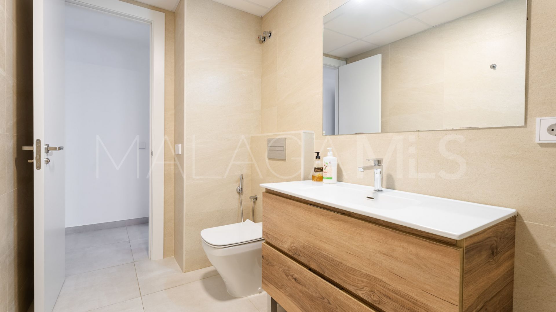 Se vende apartamento in Marbella - Puerto Banus with 2 bedrooms