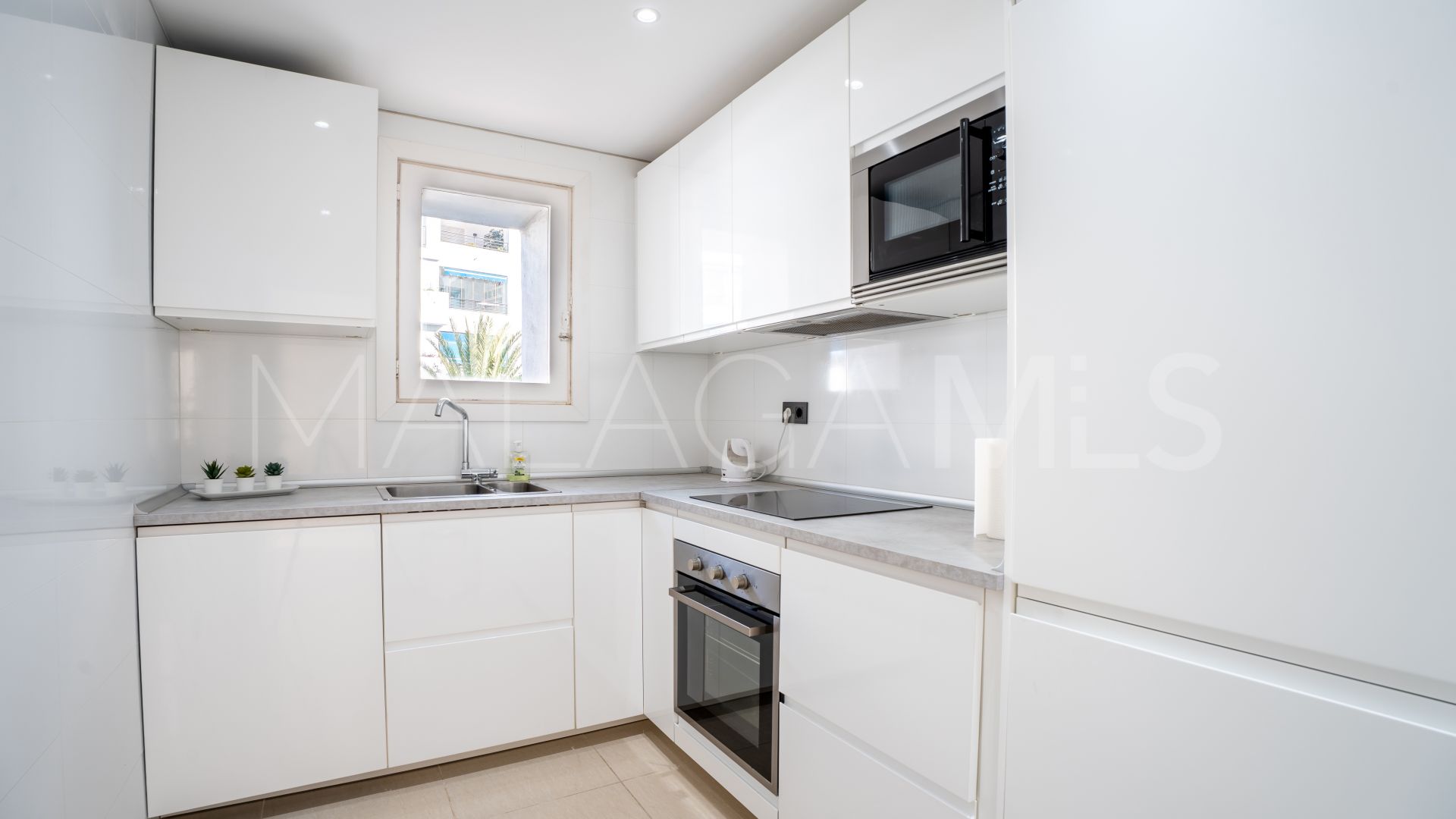 Se vende apartamento in Marbella - Puerto Banus with 2 bedrooms