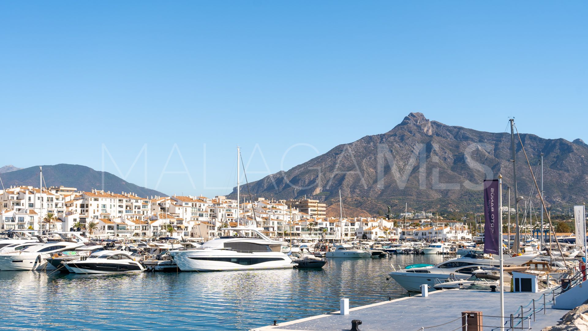 Lägenhet for sale in Marbella - Puerto Banus