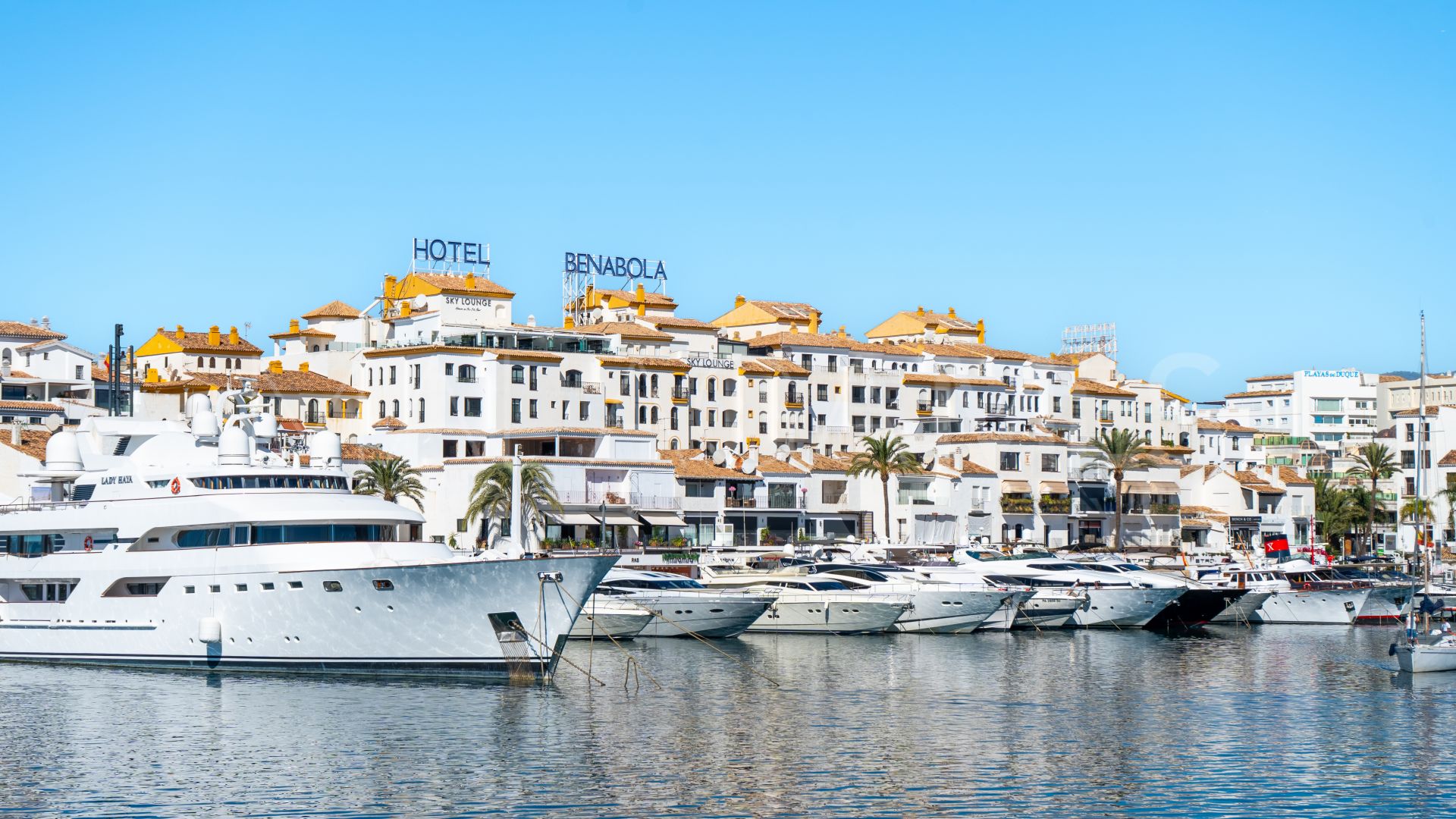 Lägenhet for sale in Marbella - Puerto Banus