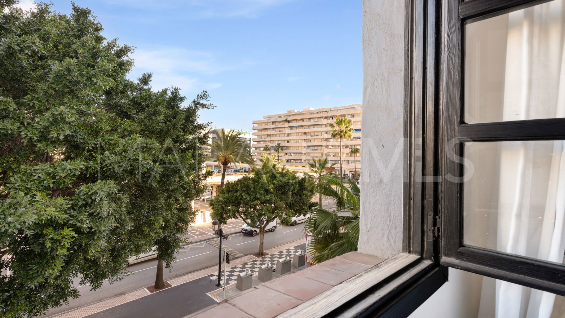 Wohnung for sale in Marbella - Puerto Banus