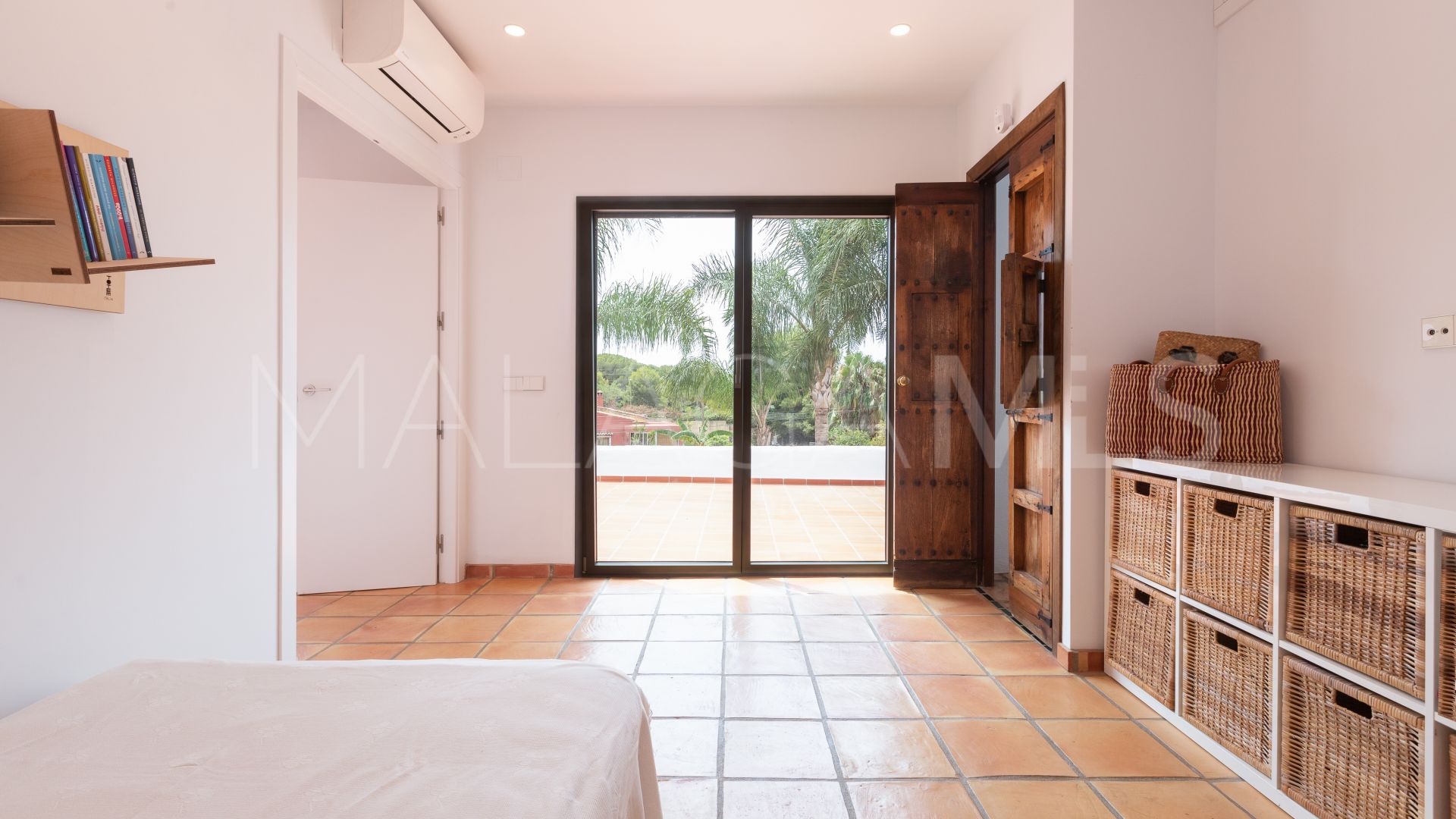 Villa for sale in Nagüeles