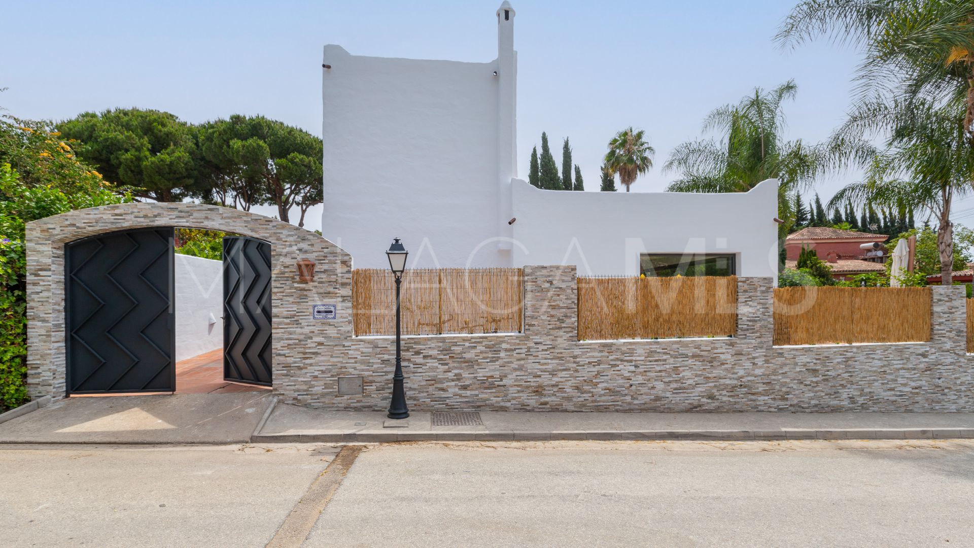 Villa for sale in Nagüeles