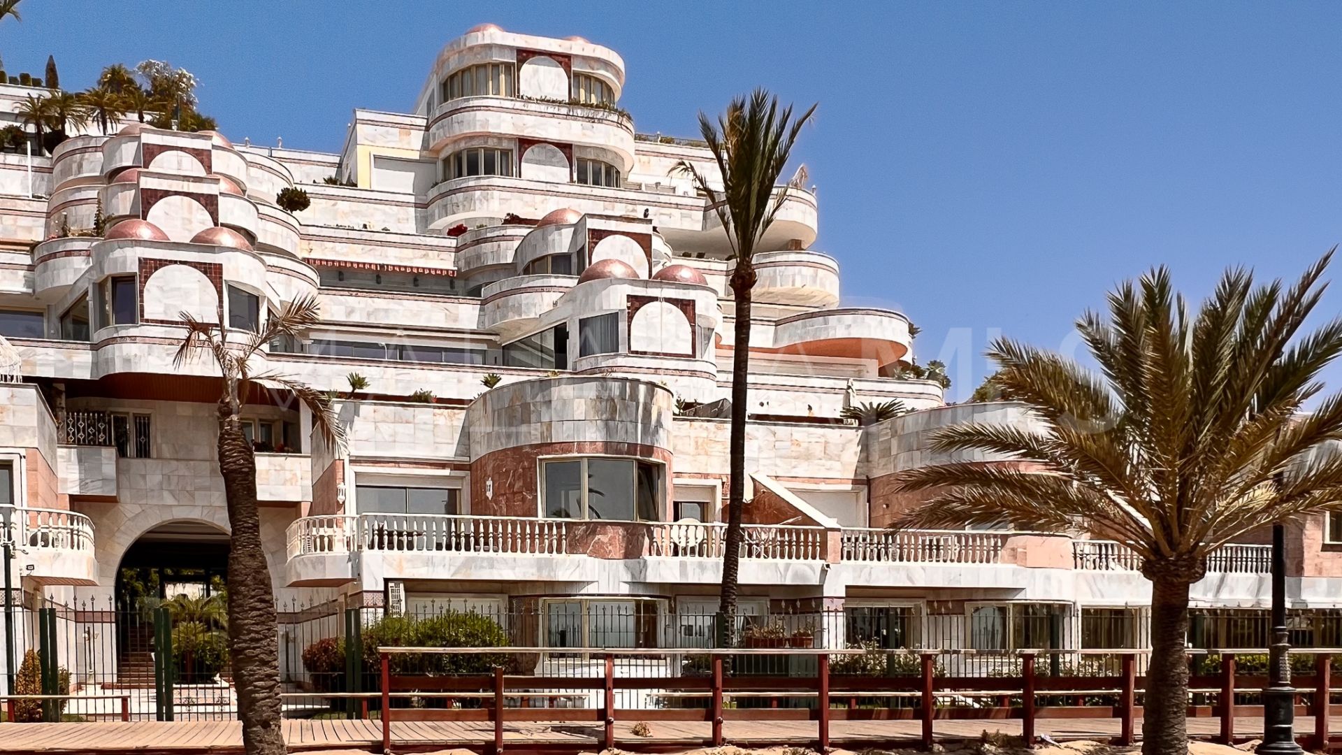Duplex planta baja for sale de 6 bedrooms in Gray D'Albion