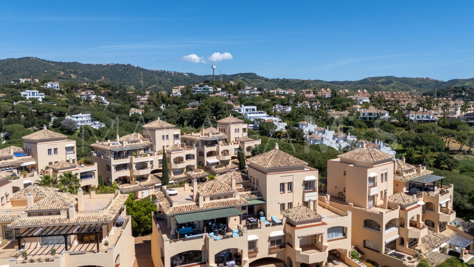 Zweistöckiges penthouse for sale in Hacienda Elviria