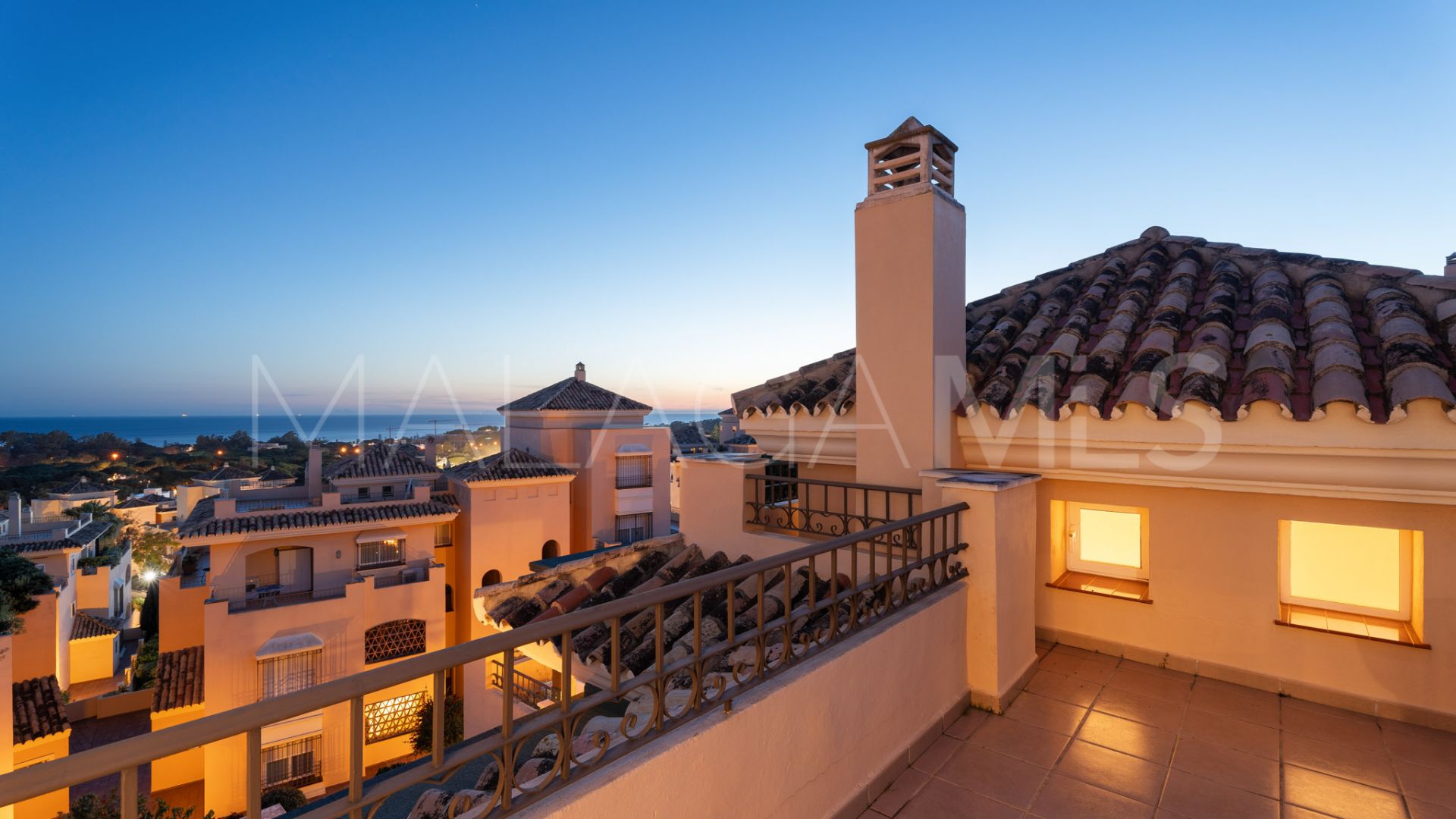 Zweistöckiges penthouse for sale in Hacienda Elviria