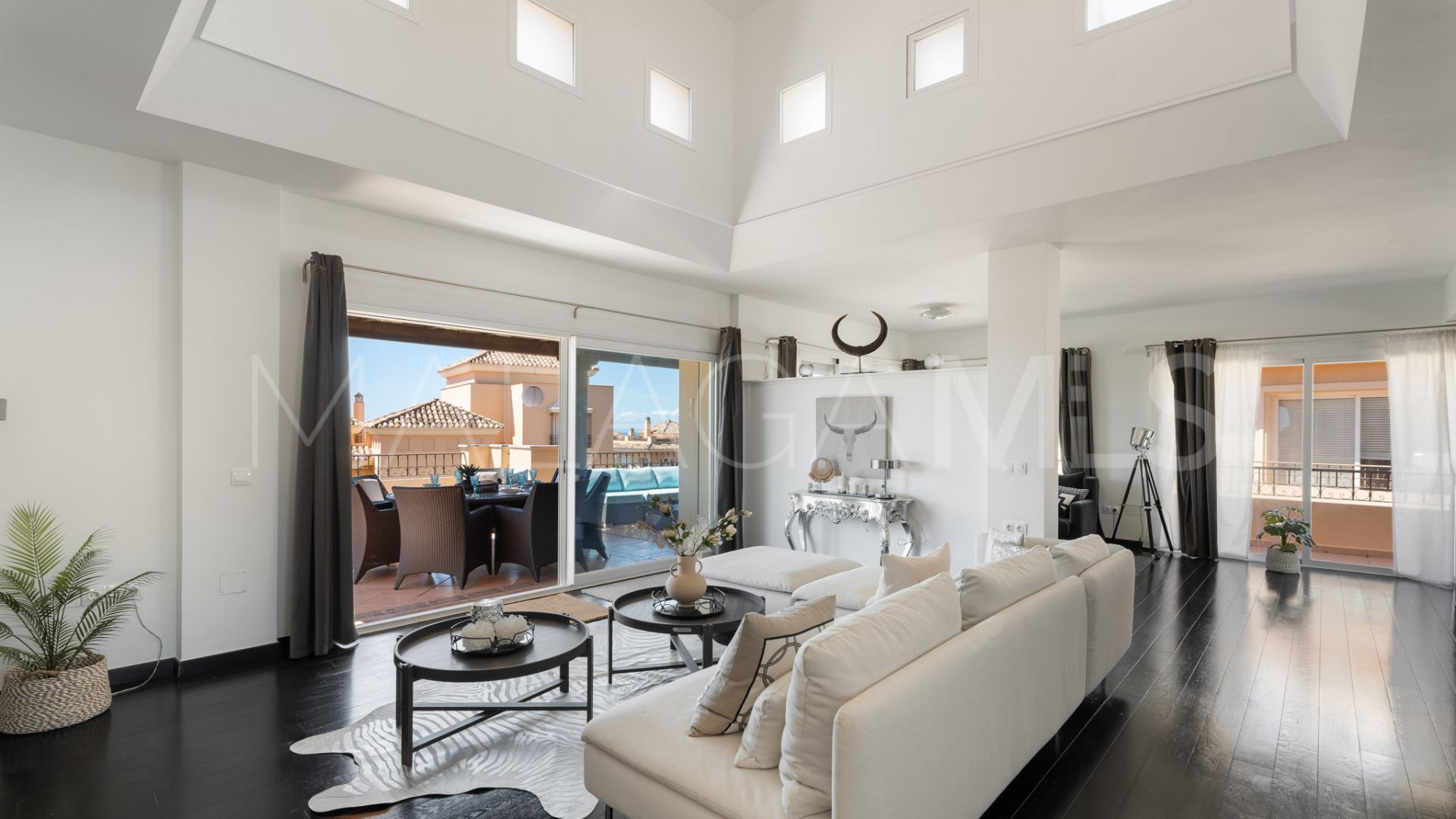 Zweistöckiges penthouse for sale in Hacienda Elviria