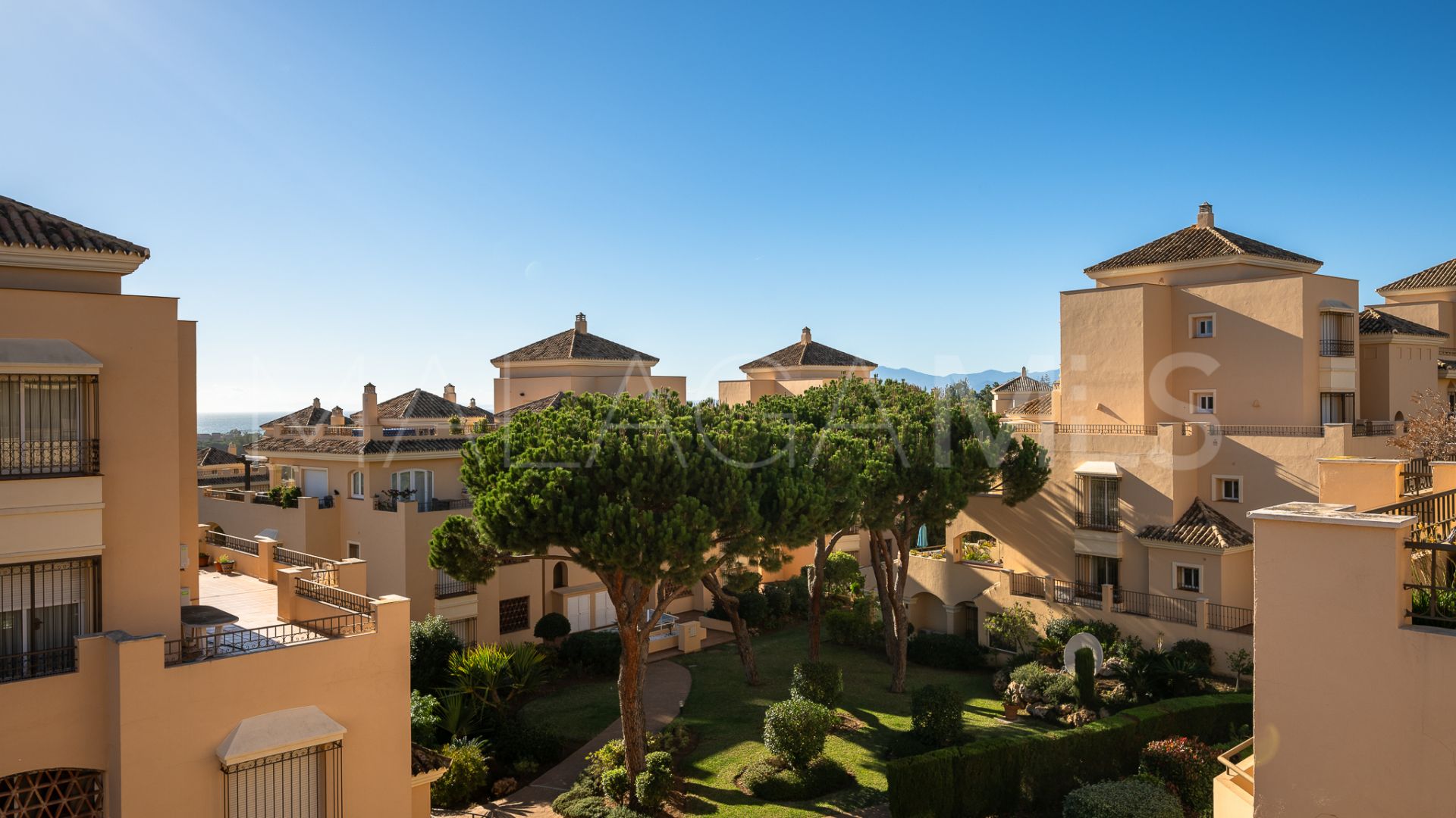 Se vende atico duplex in Hacienda Elviria