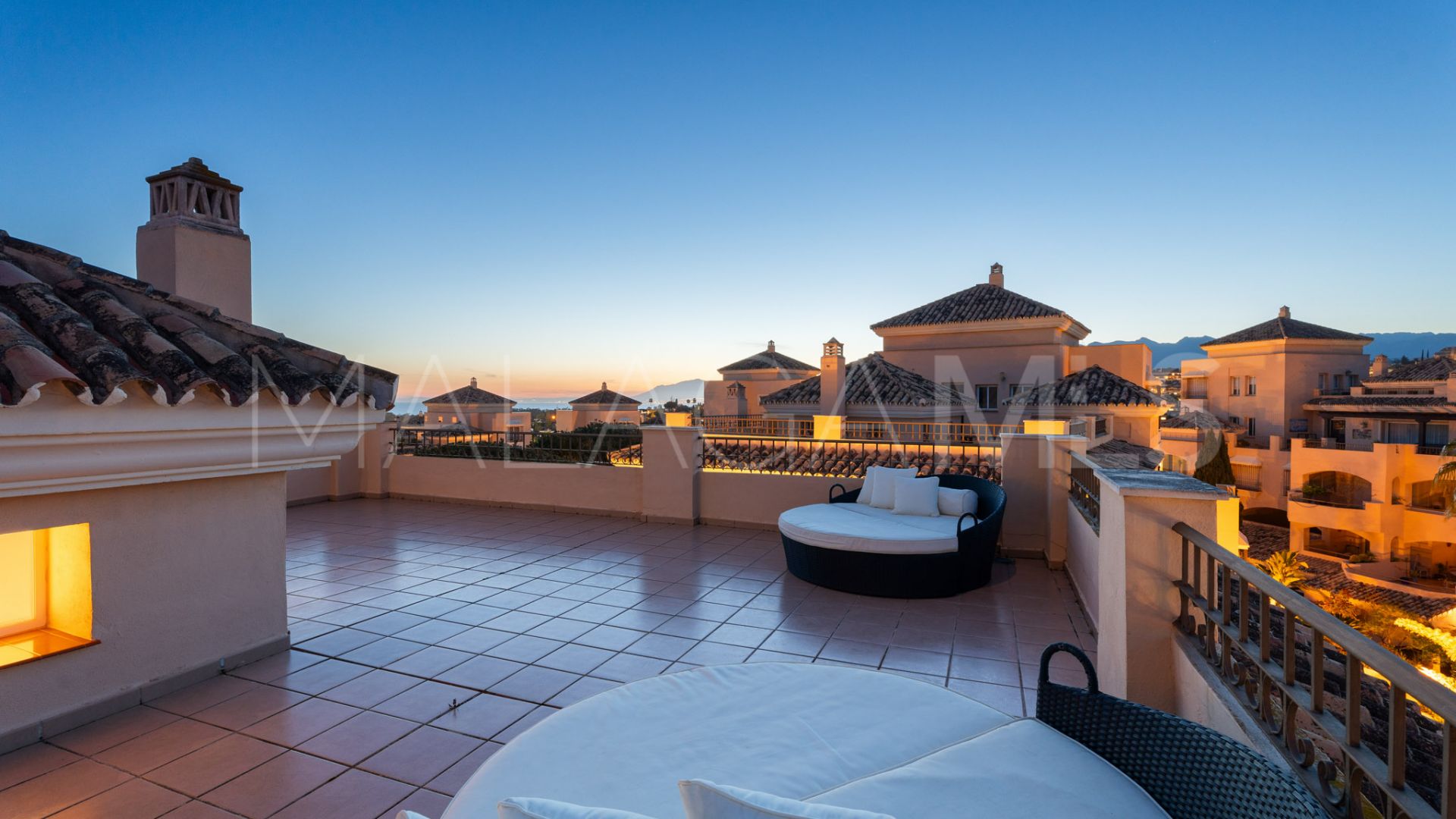 Zweistöckiges penthouse for sale in Hacienda Elviria