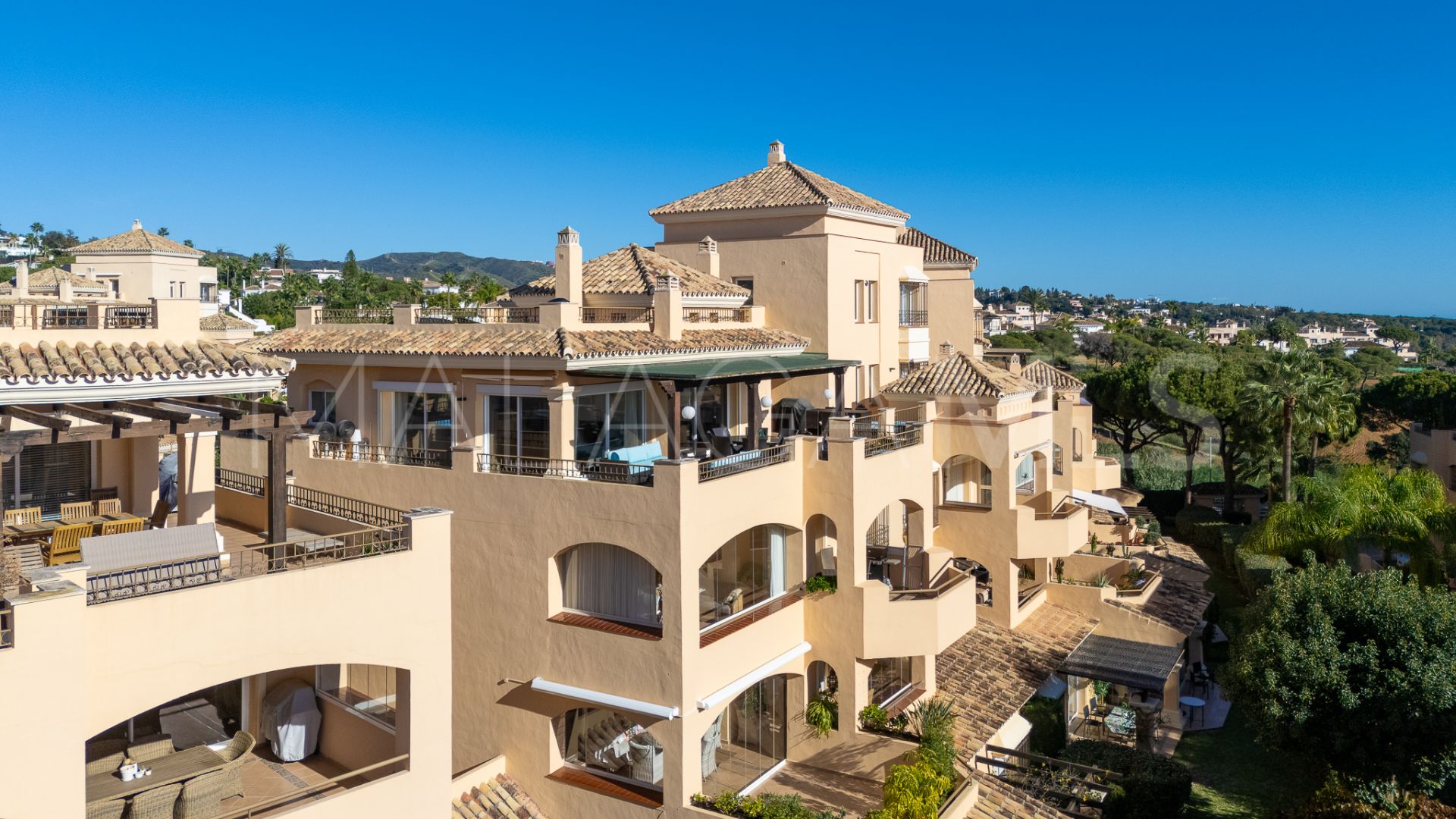 Zweistöckiges penthouse for sale in Hacienda Elviria