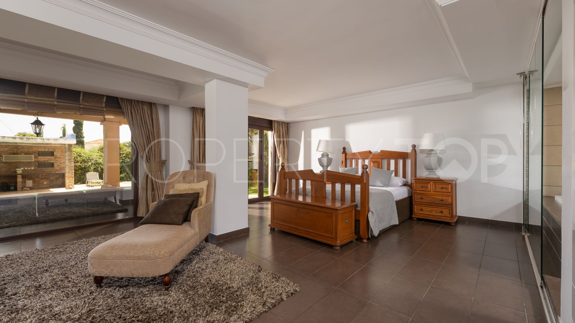 For sale Golden Mile villa with 4 bedrooms