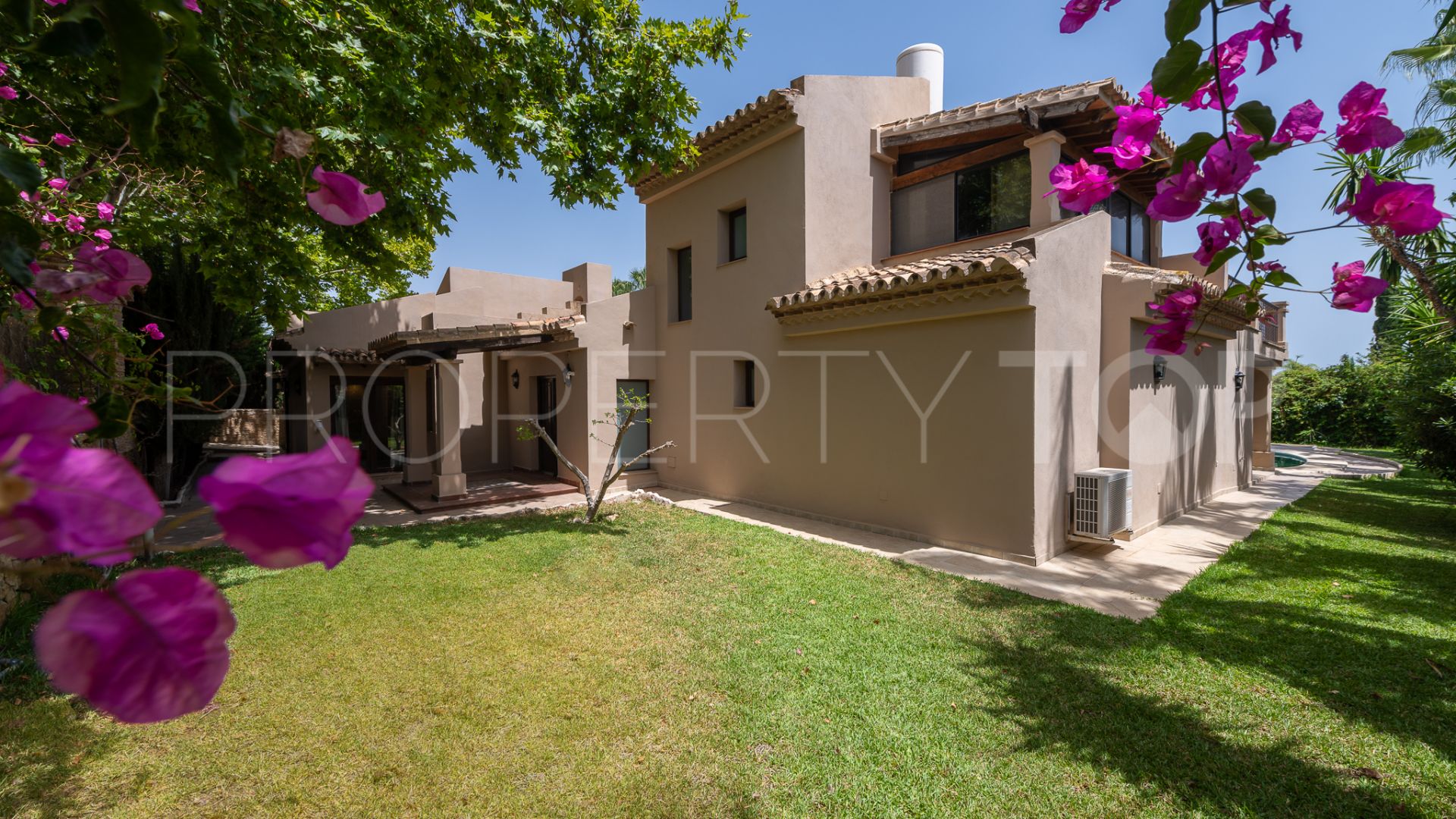 For sale Golden Mile villa with 4 bedrooms