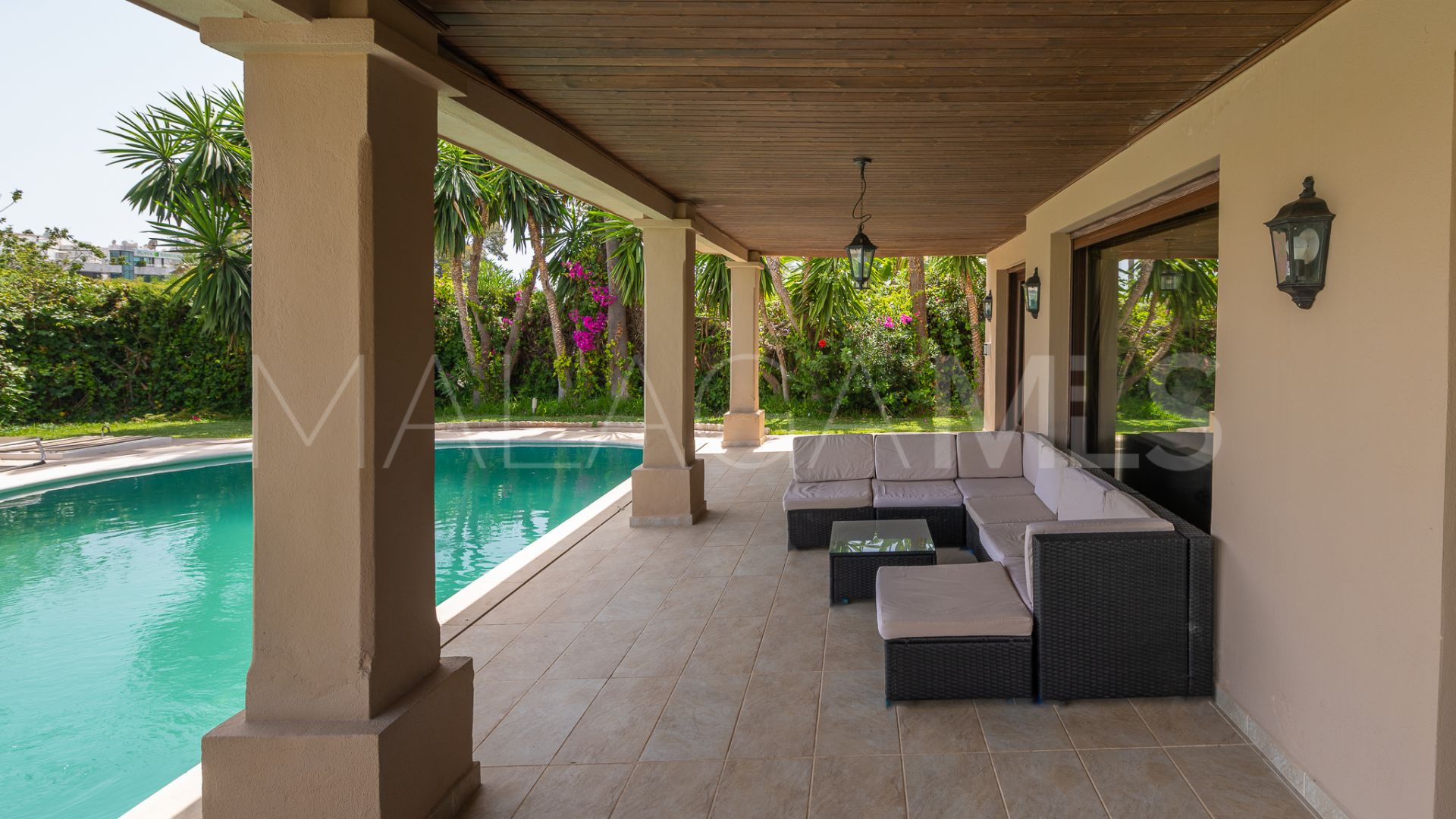 For sale Golden Mile villa with 4 bedrooms