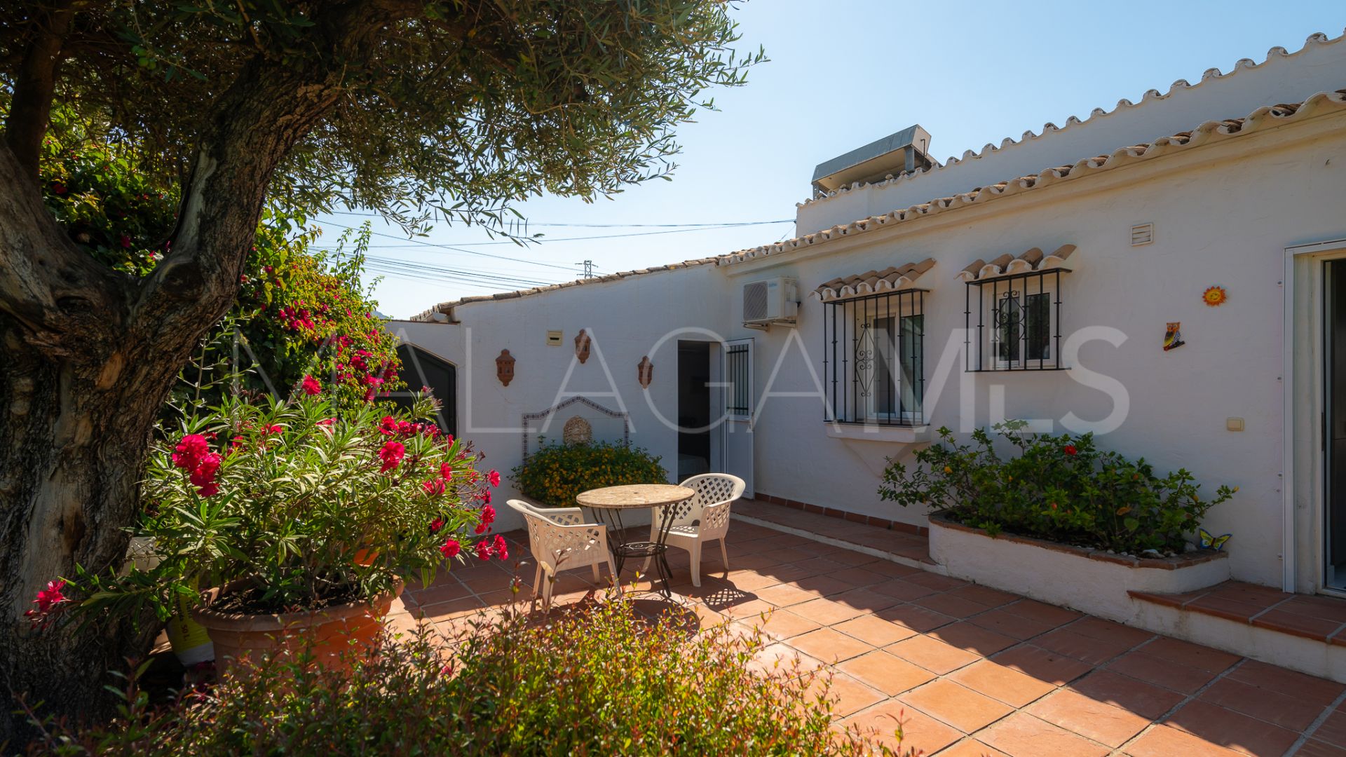 Villa for sale in Nerja